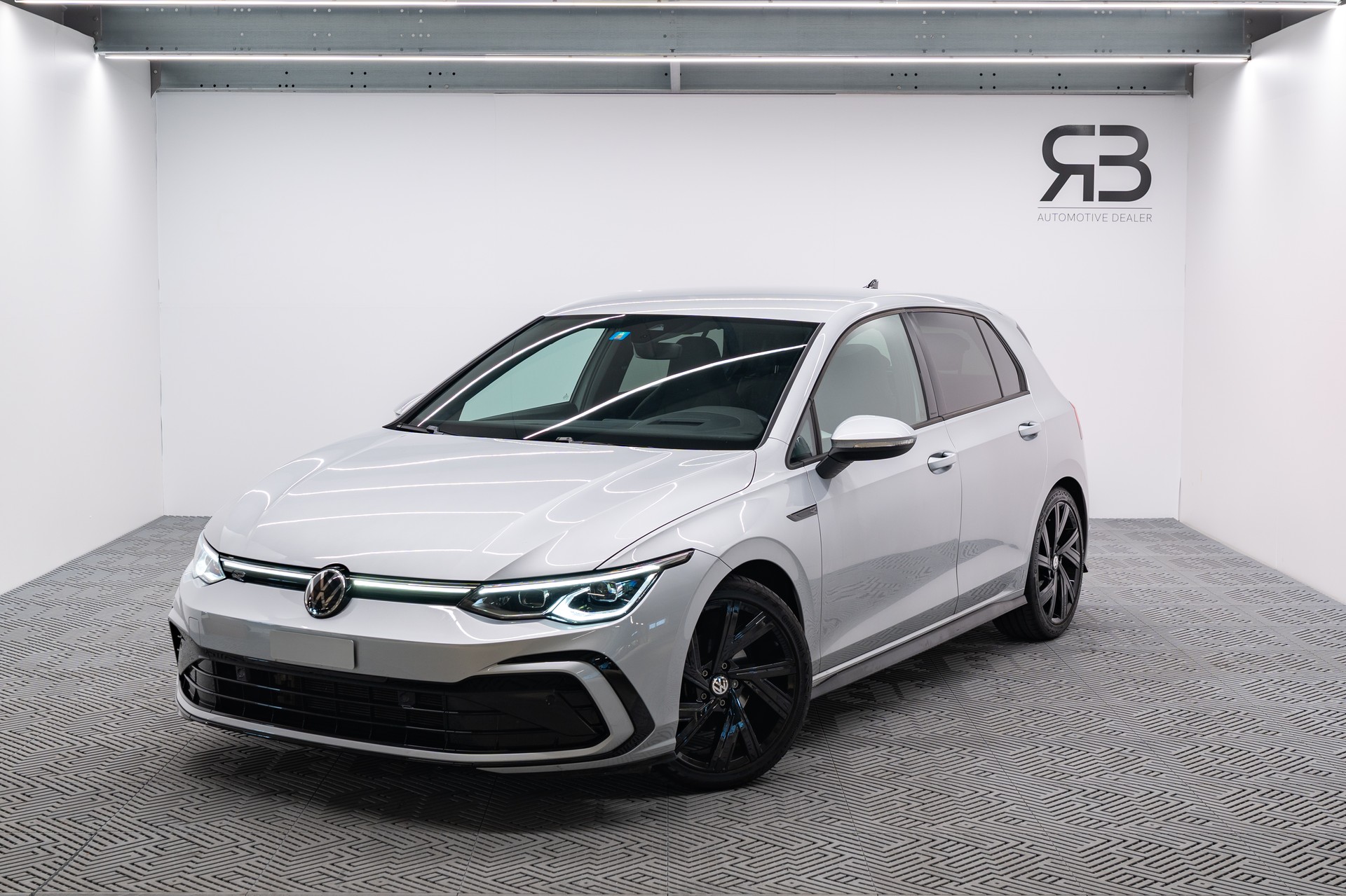 VW Golf 1.5 eTSI mHEV ACT R-Line DSG-image-0