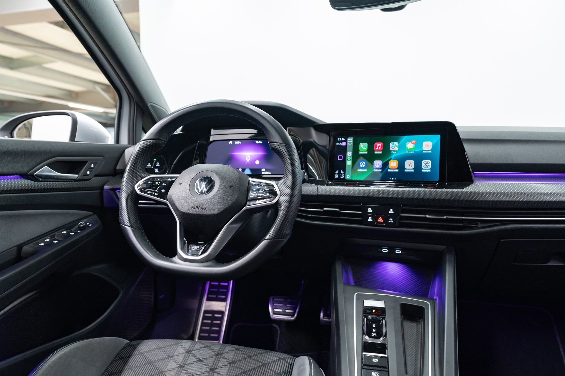VW Golf 1.5 eTSI mHEV ACT R-Line DSG-image-10