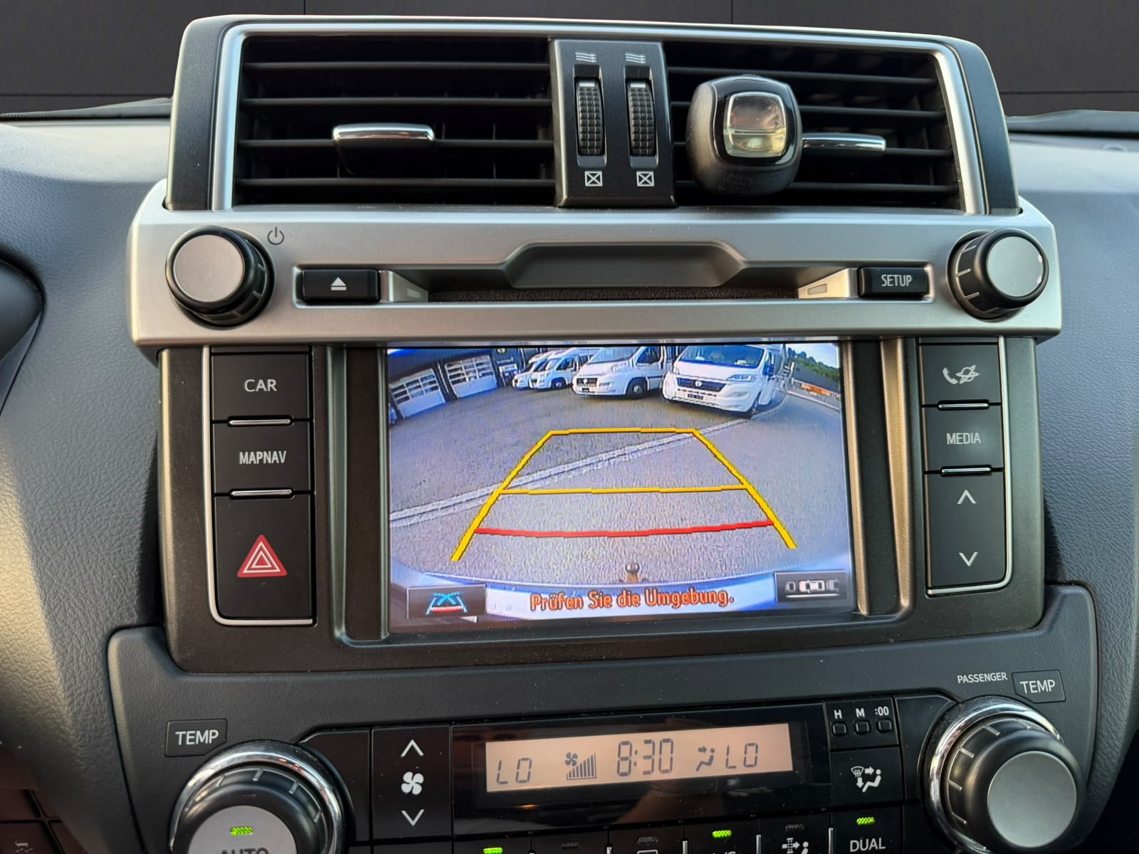 TOYOTA Land Cruiser 2.8TD Sol Premium Automat-image-8