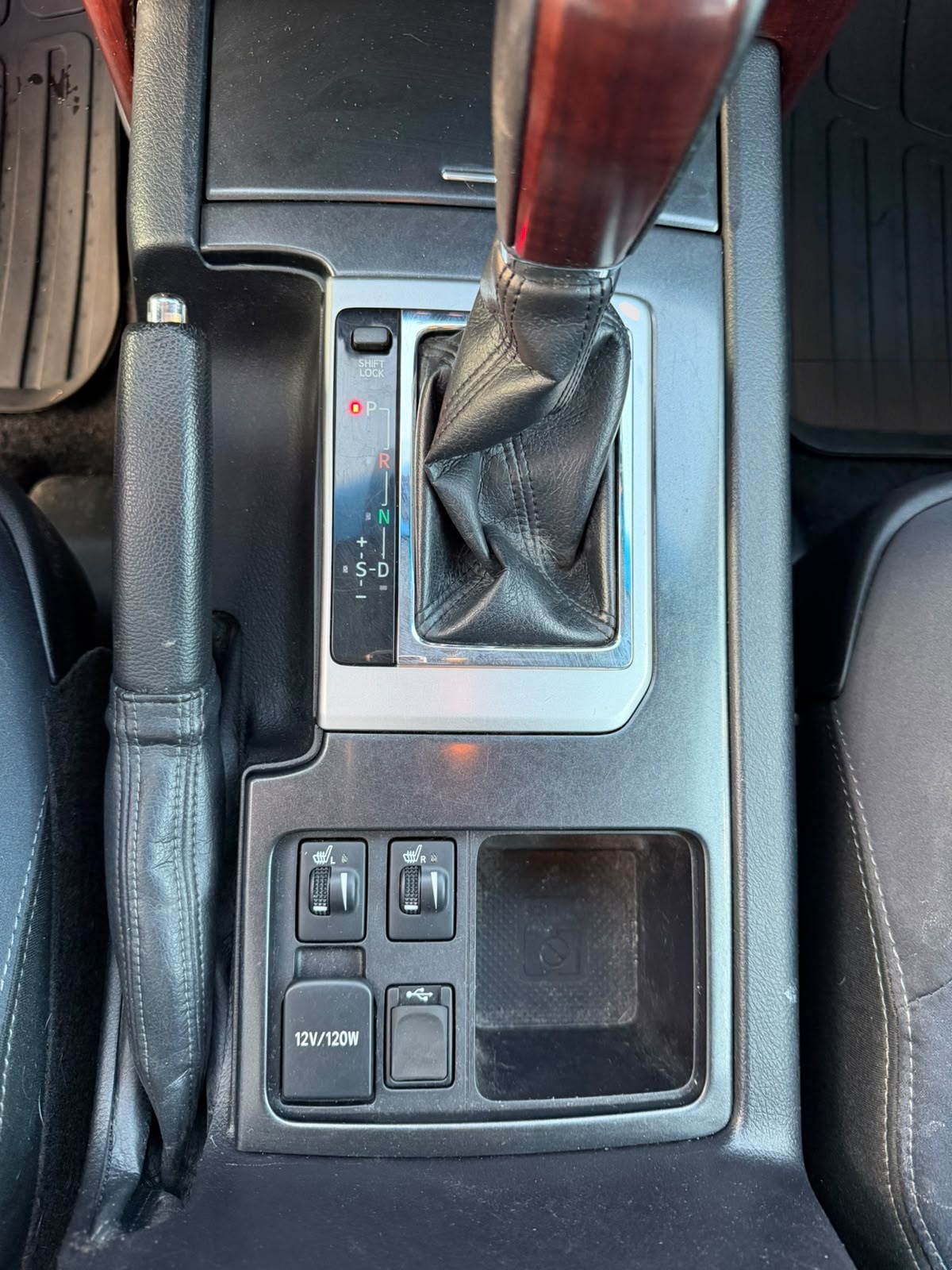 TOYOTA Land Cruiser 2.8TD Sol Premium Automat-image-14