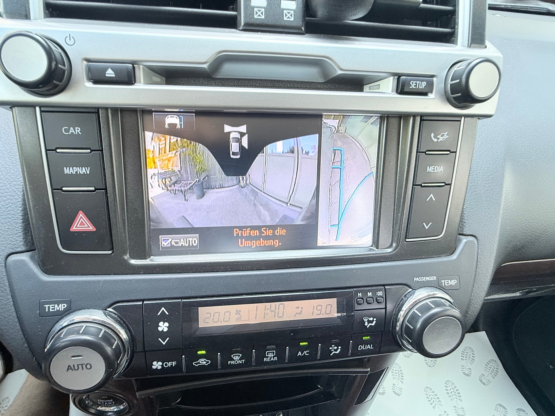 TOYOTA Land Cruiser 2.8TD Sol Premium Automat-image-25