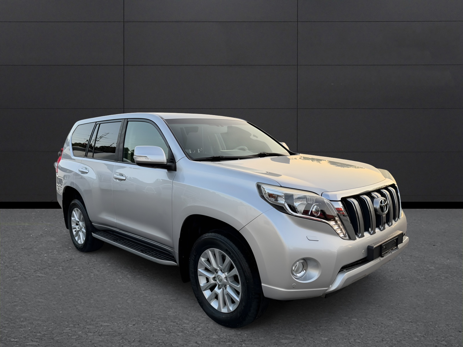 TOYOTA Land Cruiser 2.8TD Sol Premium Automat-image-0