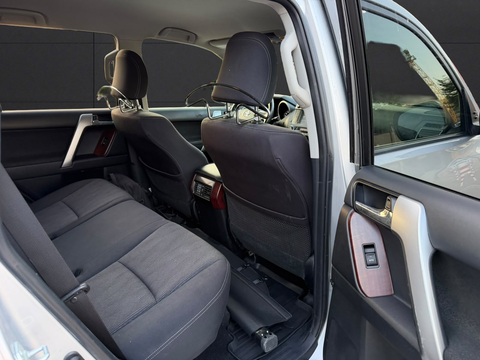 TOYOTA Land Cruiser 2.8TD Sol Premium Automat-image-19