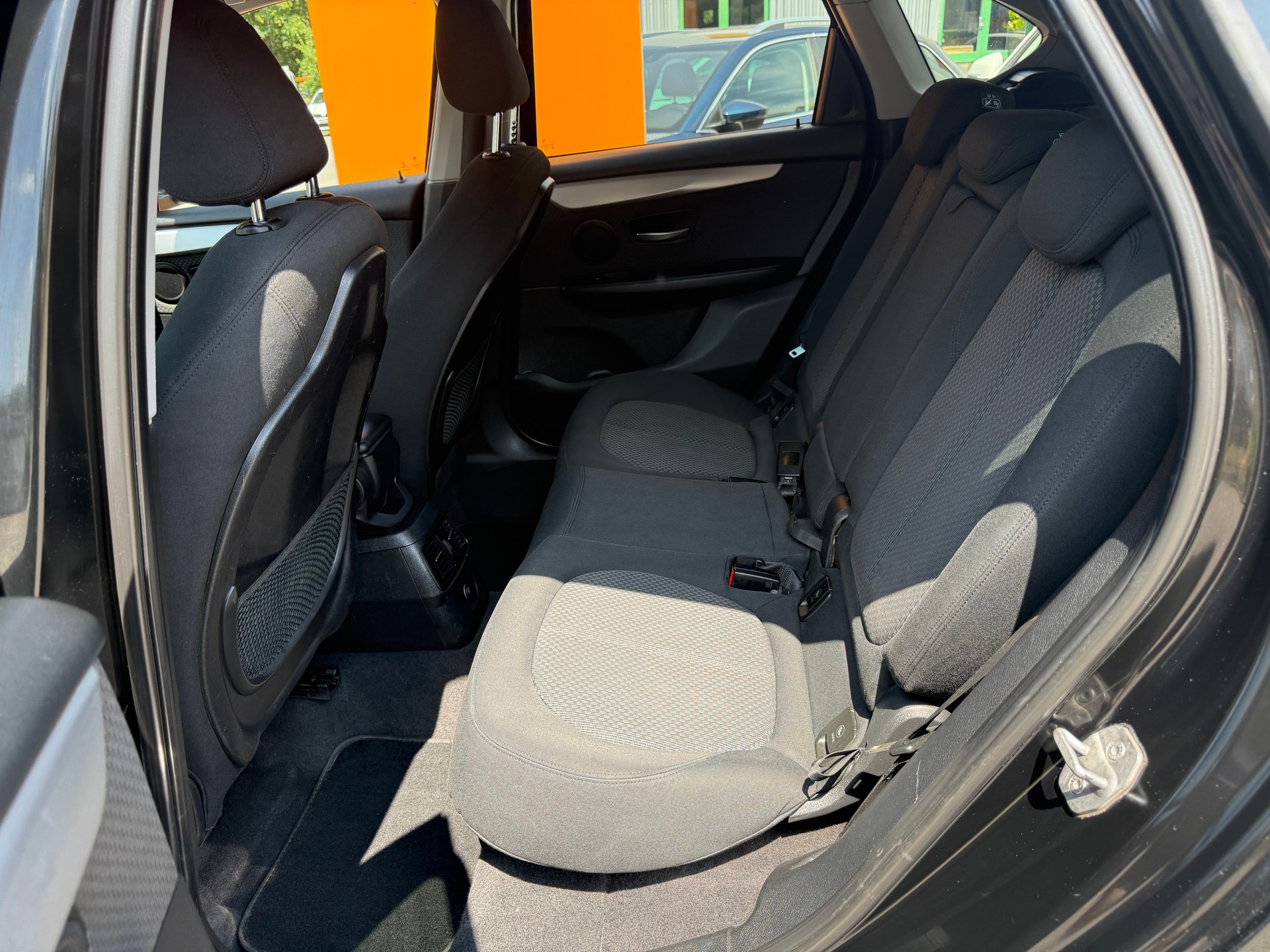 BMW 218i Active Tourer-image-6