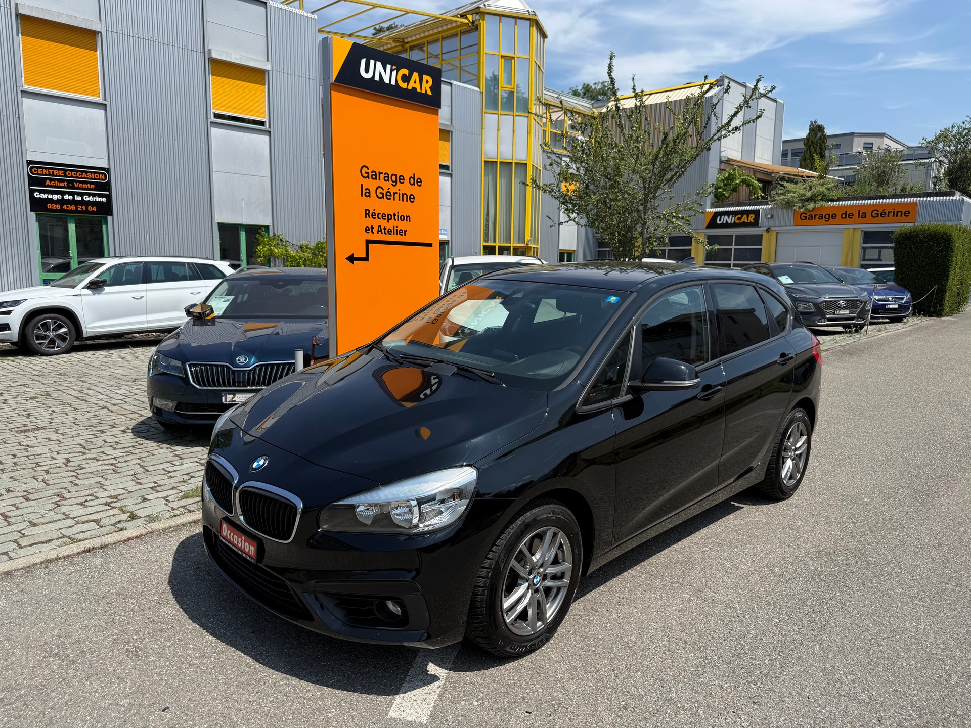 BMW 218i Active Tourer-image-0