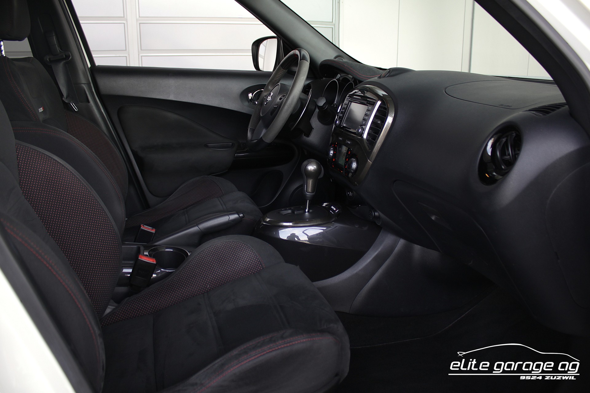 NISSAN Juke 1.6 DIG-T Nismo RS 4x4 Xtronic M-CVT-image-15