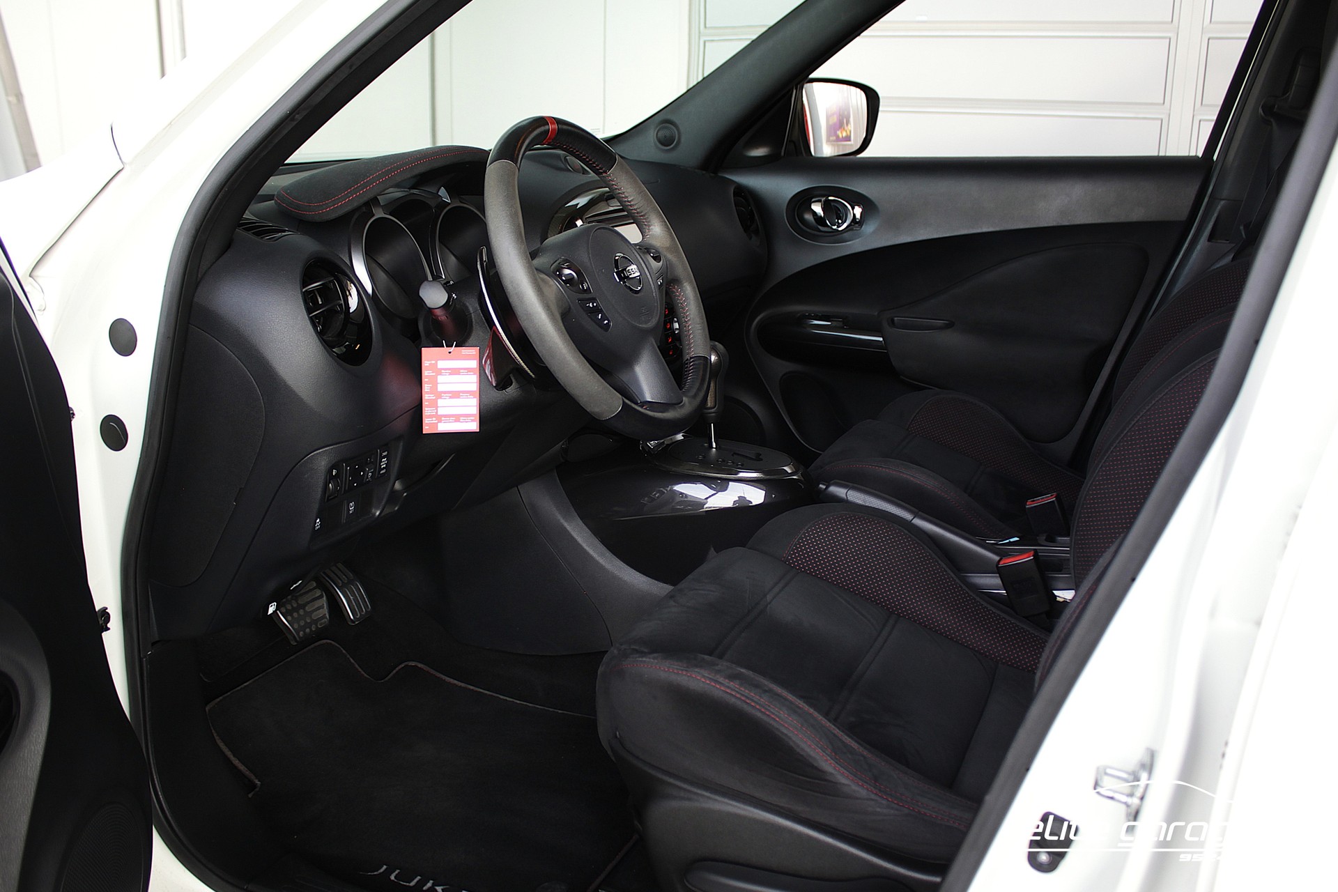 NISSAN Juke 1.6 DIG-T Nismo RS 4x4 Xtronic M-CVT-image-13