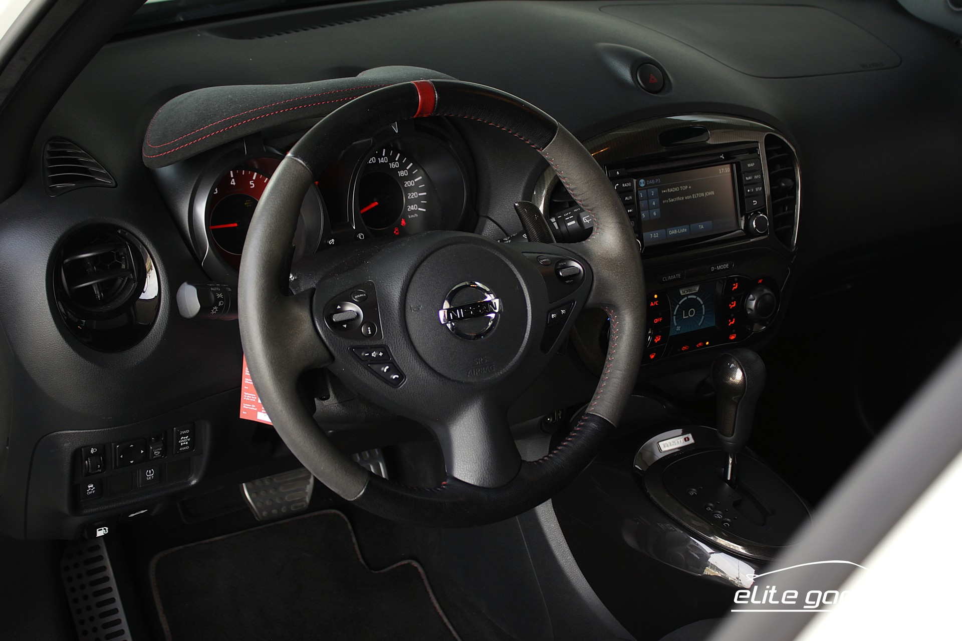 NISSAN Juke 1.6 DIG-T Nismo RS 4x4 Xtronic M-CVT-image-14