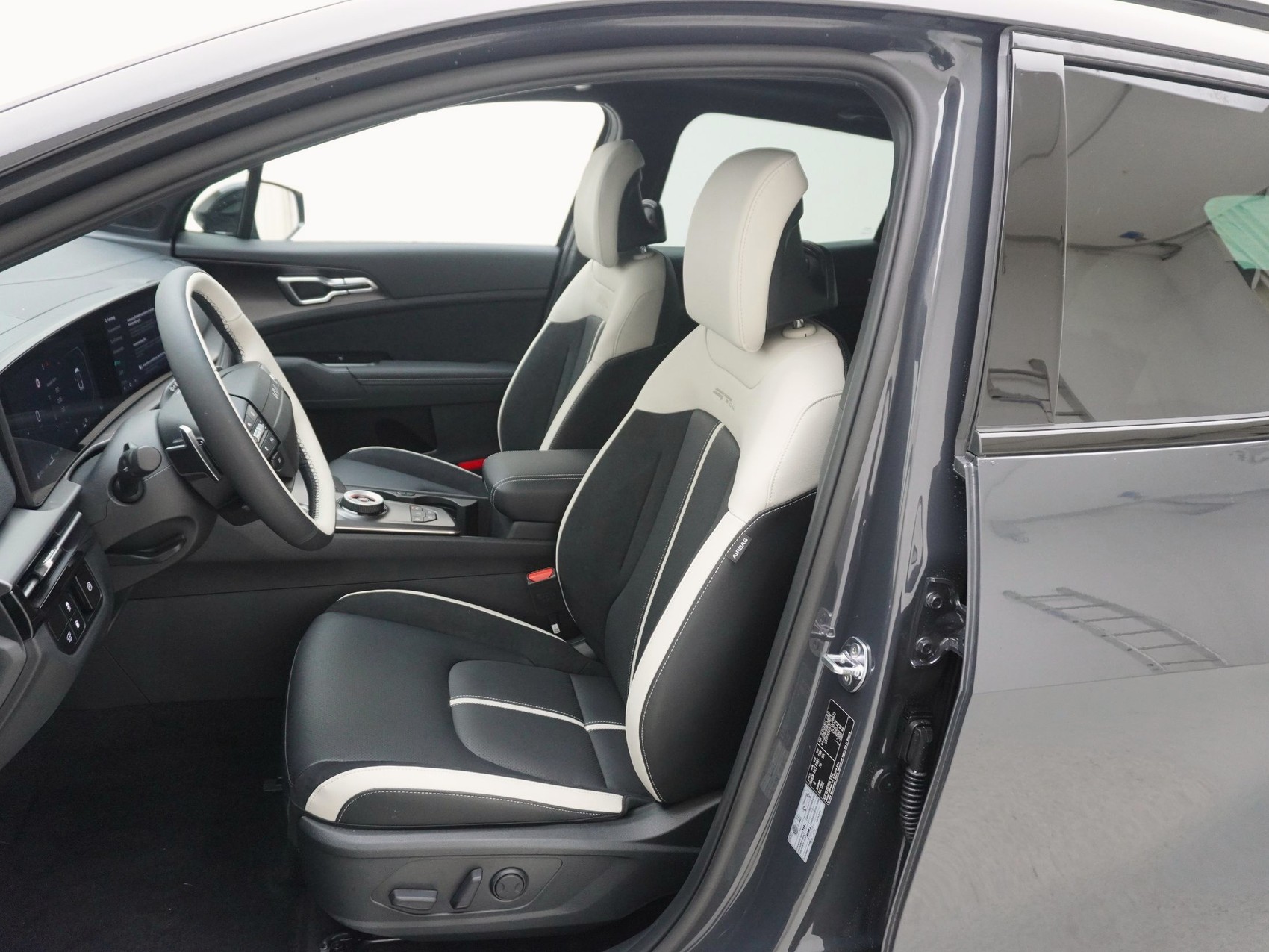 KIA Sportage 1.6 T-GDi PHEV GT-Line 4x4-image-11