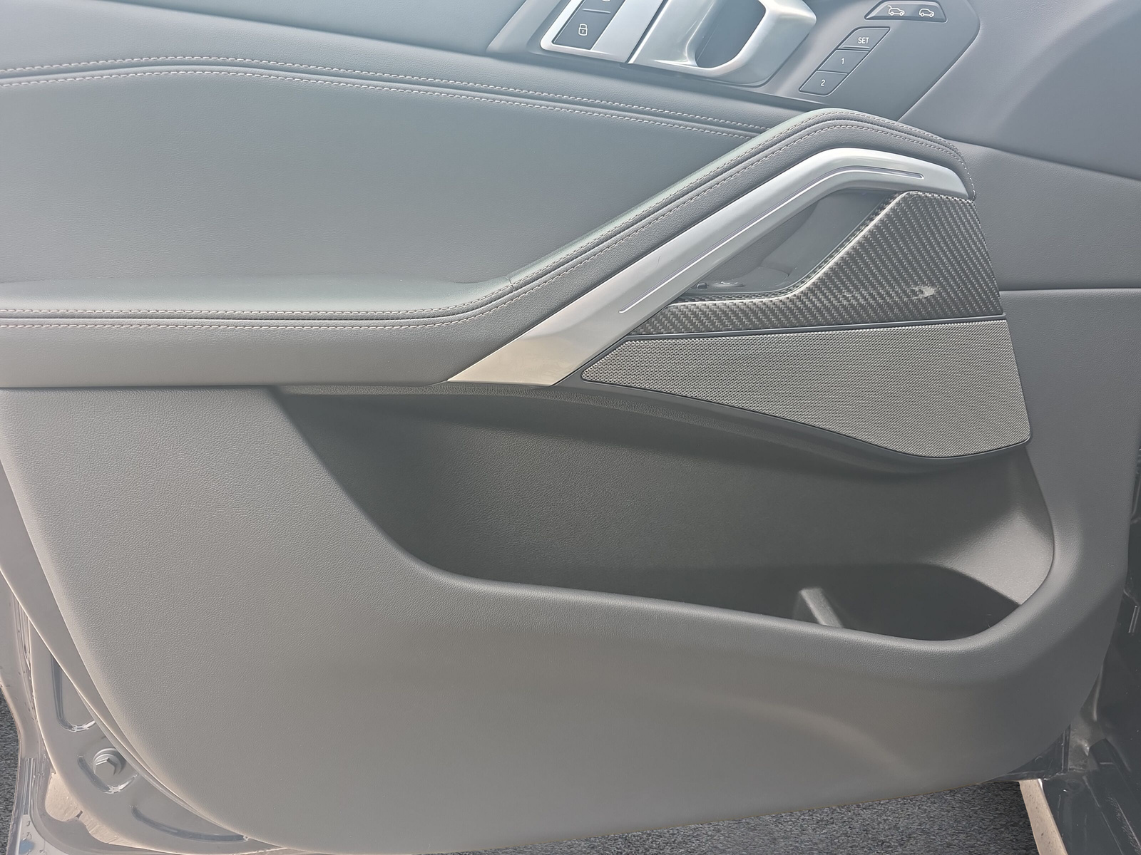 BMW X6 M50i M Sport G06 (CH) AHK 3.5T-image-16