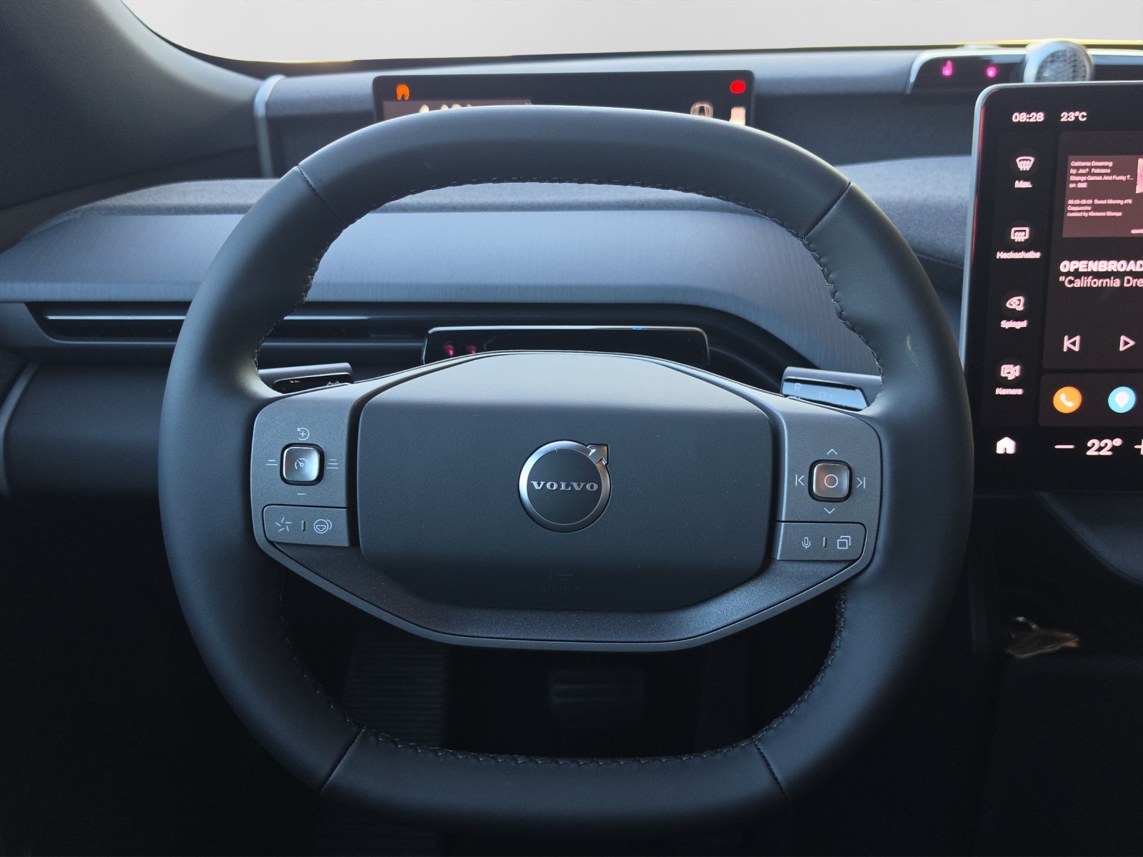 VOLVO EX60 Twin Ultra AWD-image-12