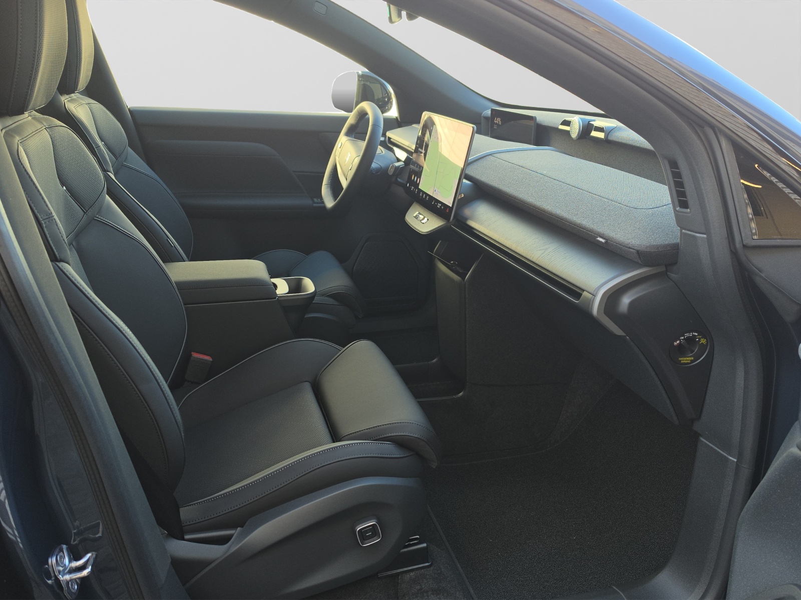 VOLVO EX60 Twin Ultra AWD-image-9