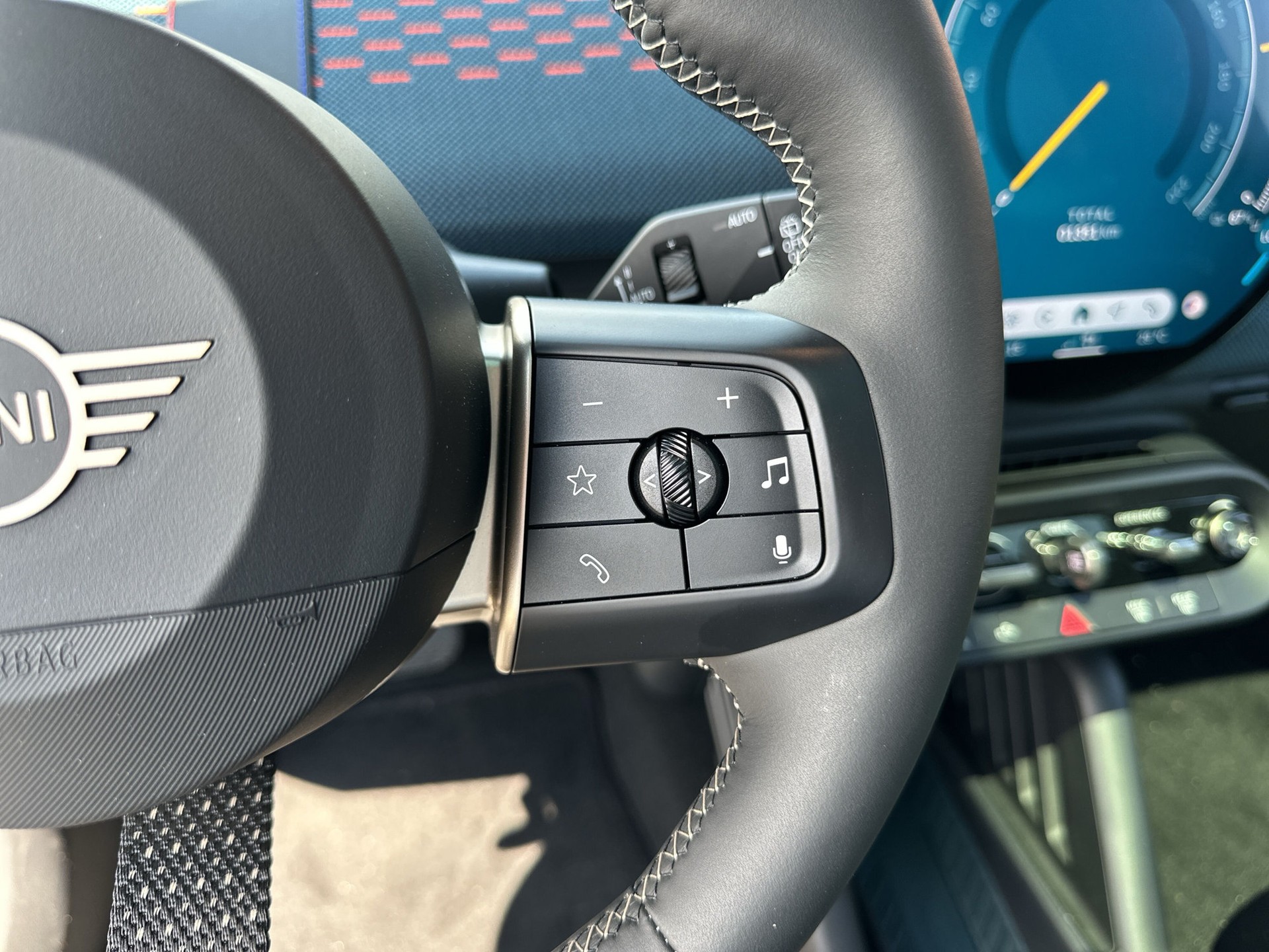 MINI Aceman SE-image-13