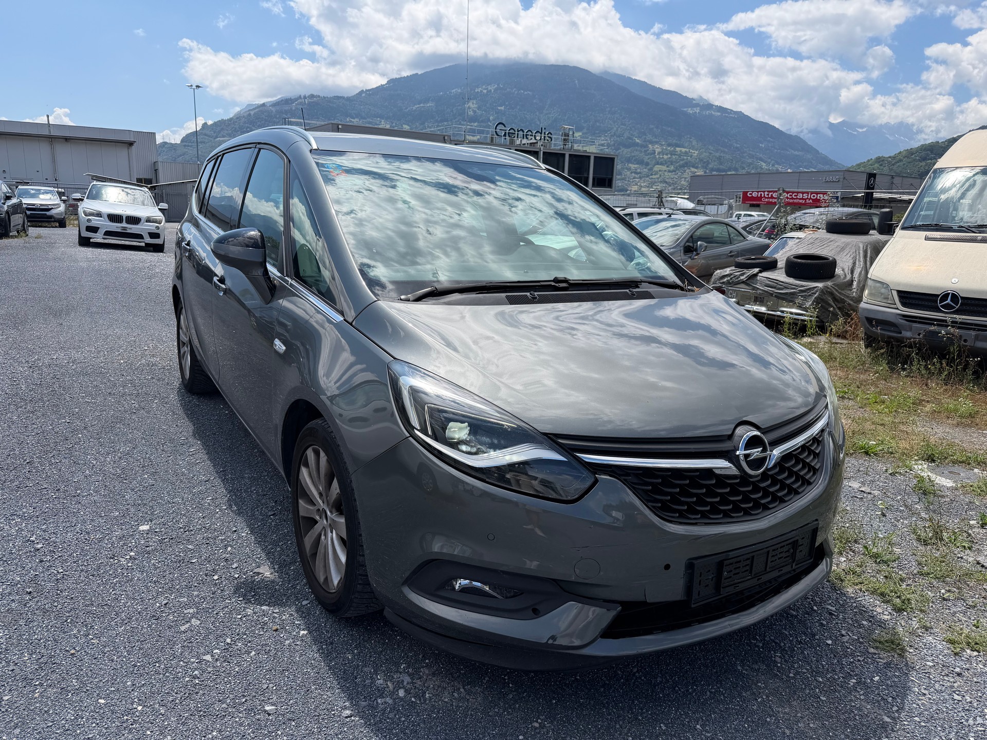 OPEL Zafira 1.6i Turbo Excellence Automatic-image-3