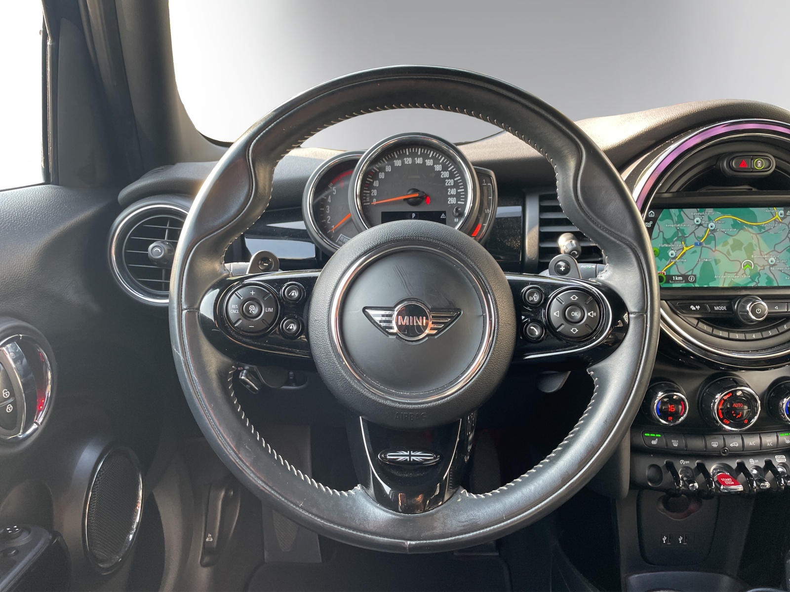 MINI Cooper SD Steptronic-image-13