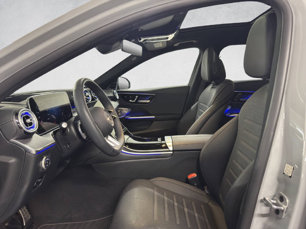 MERCEDES-BENZ C 300 AMG Line 4Matic T-Modell-image-9