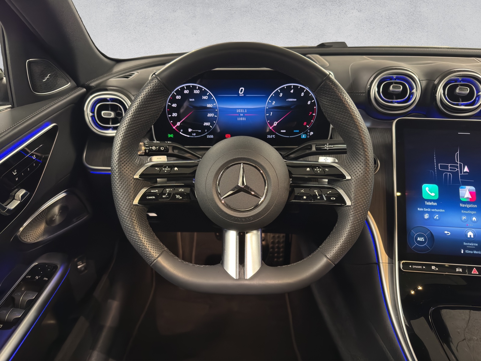 MERCEDES-BENZ C 300 AMG Line 4Matic T-Modell-image-12