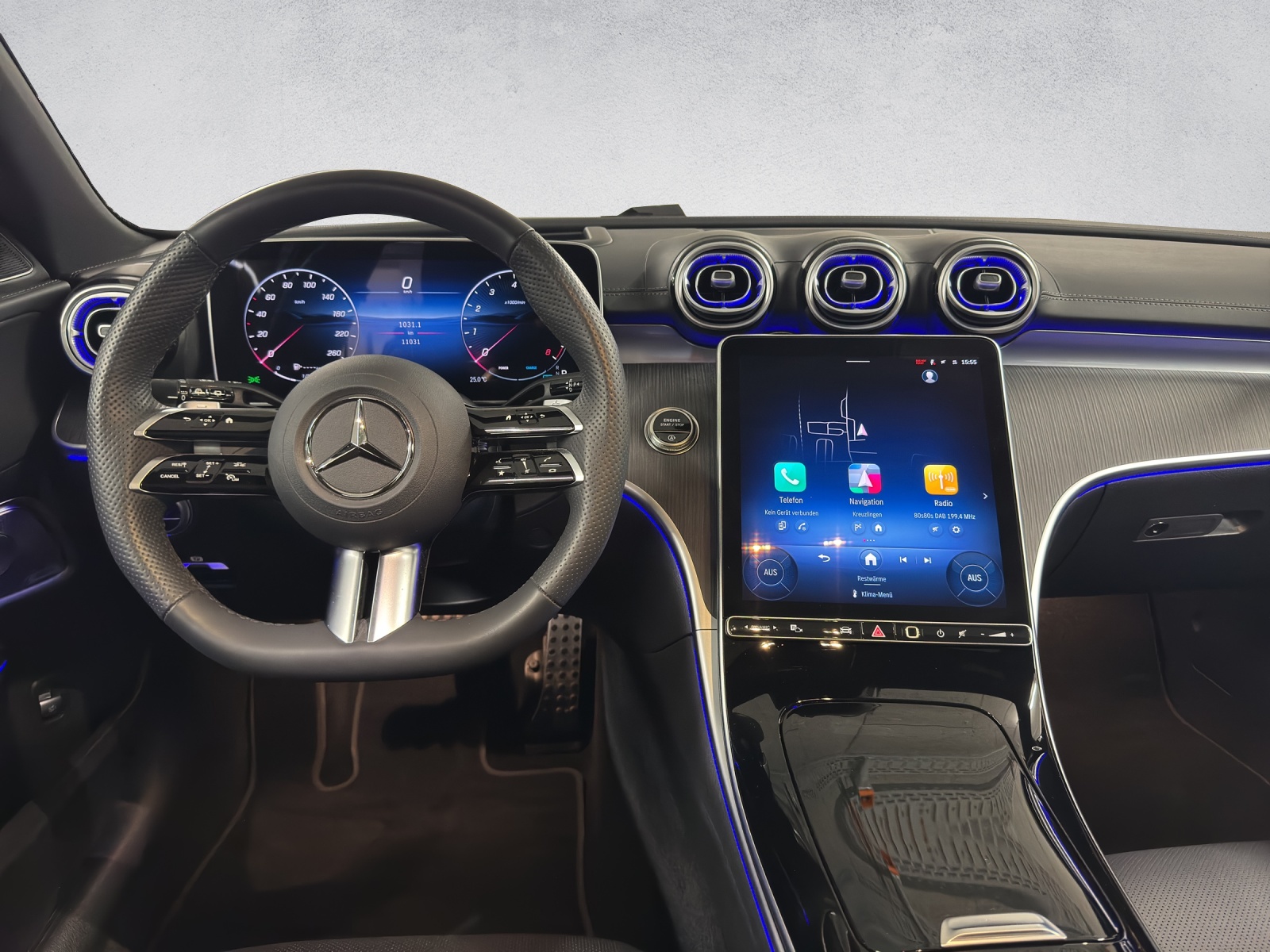 MERCEDES-BENZ C 300 AMG Line 4Matic T-Modell-image-14