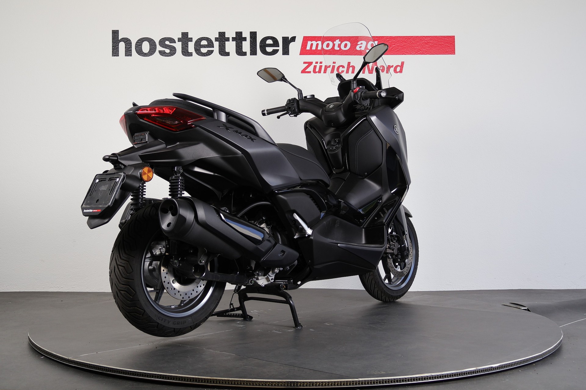 YAMAHA XMAX 300 Tech MAX+-showroom-element-2