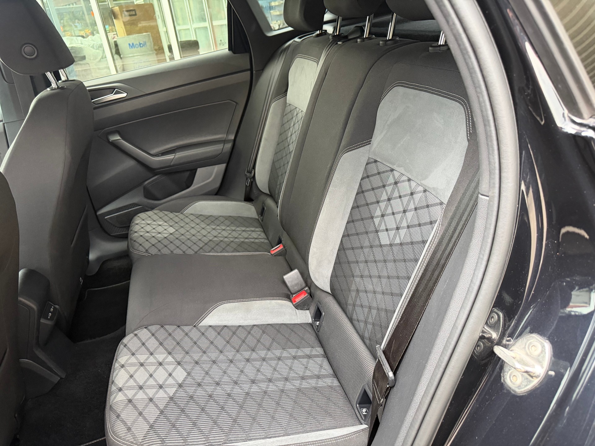 VW Taigo 1.0 TSI R-Line DSG-image-10