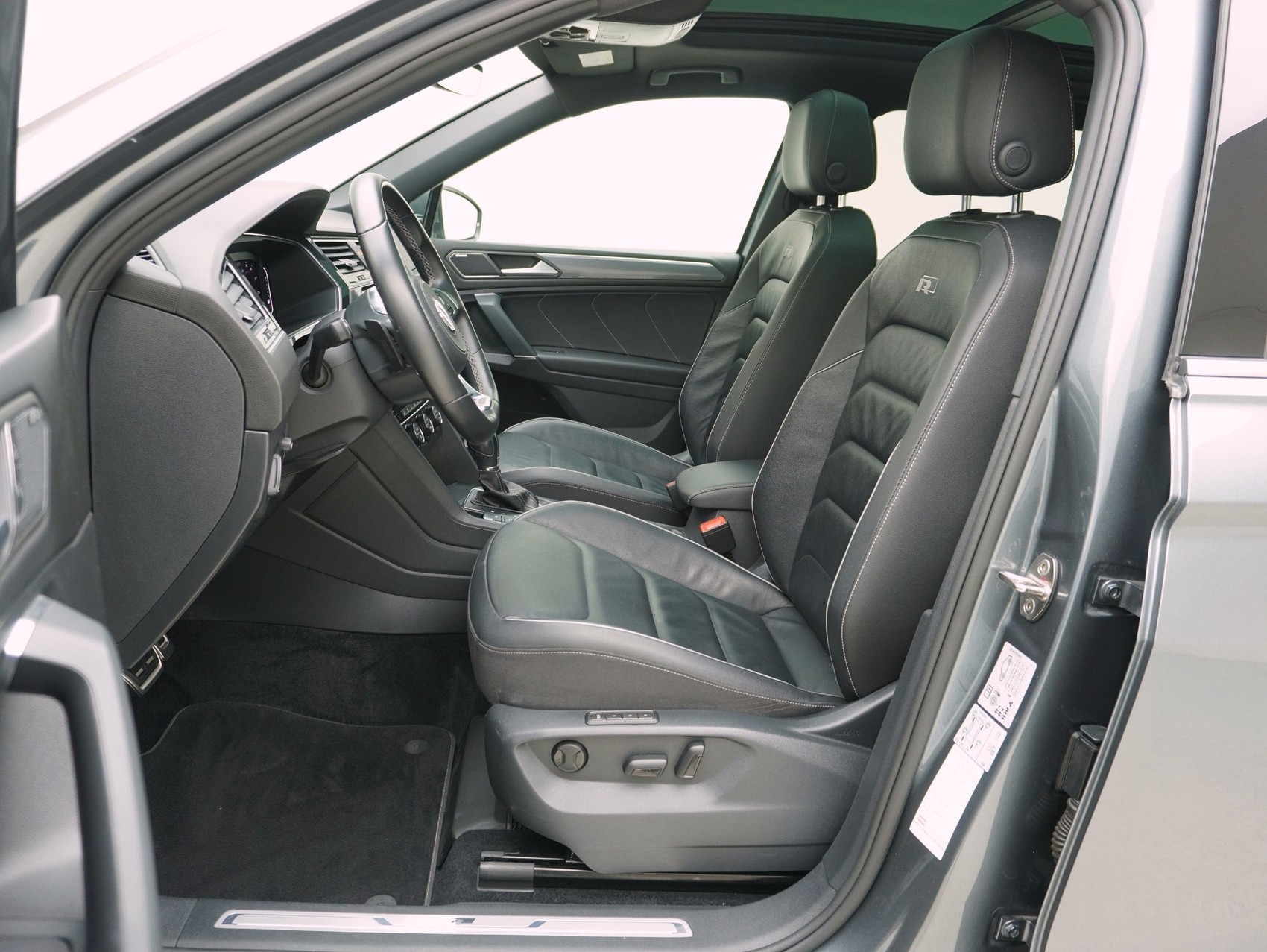 VW Tiguan Allspace 2.0 TSI DSG R-Line 4Motion-image-8