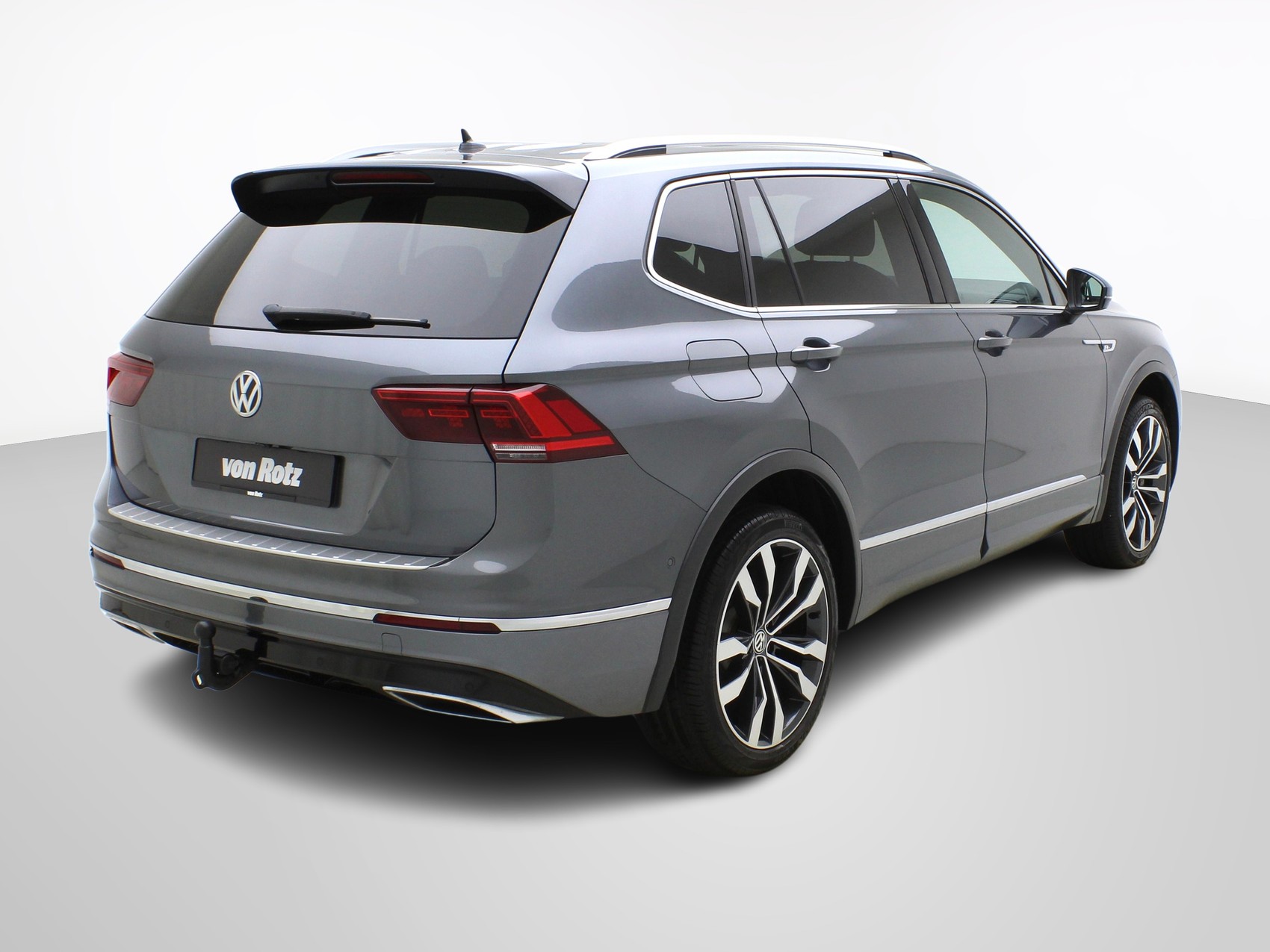 VW Tiguan Allspace 2.0 TSI DSG R-Line 4Motion-image-4