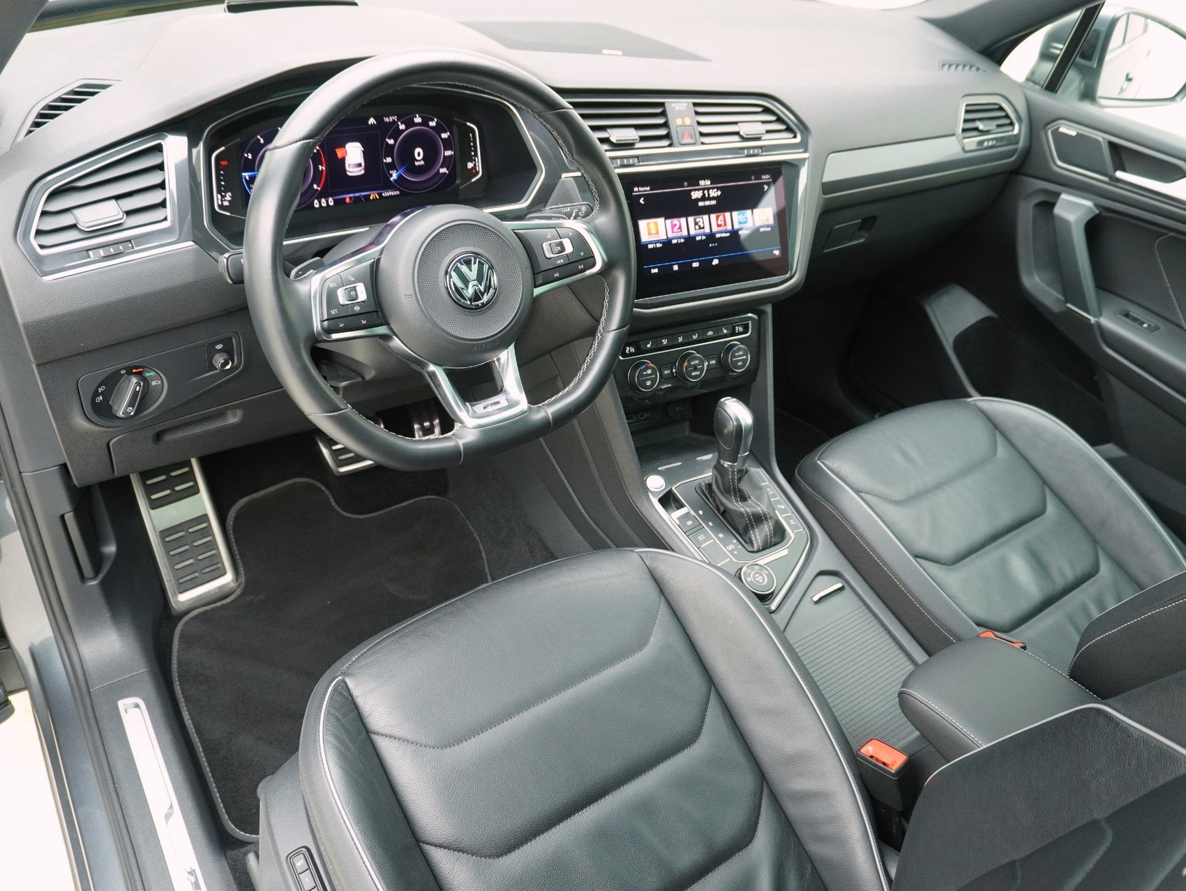 VW Tiguan Allspace 2.0 TSI DSG R-Line 4Motion-image-9