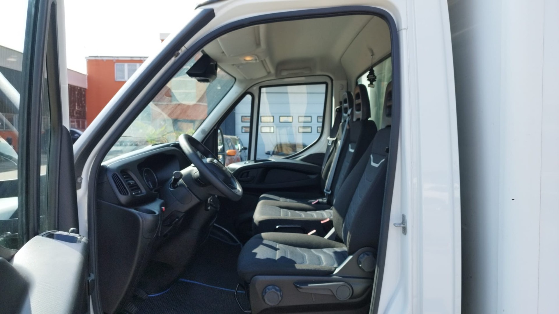 IVECO 35 S 14H-image-12