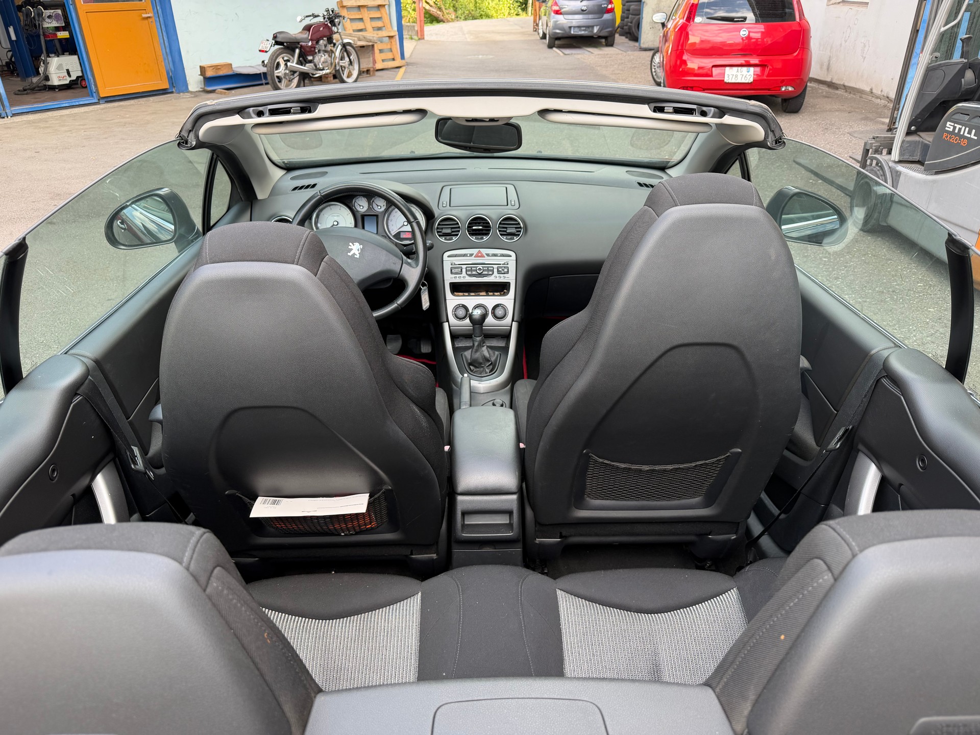 PEUGEOT 308 CC 1.6 16V VTi Sport-image-1
