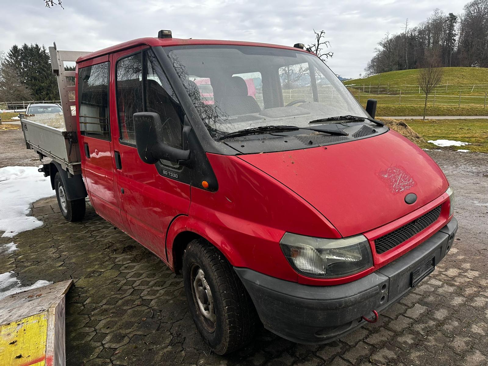 FORD Transit 2.4TD 330 M-image-1