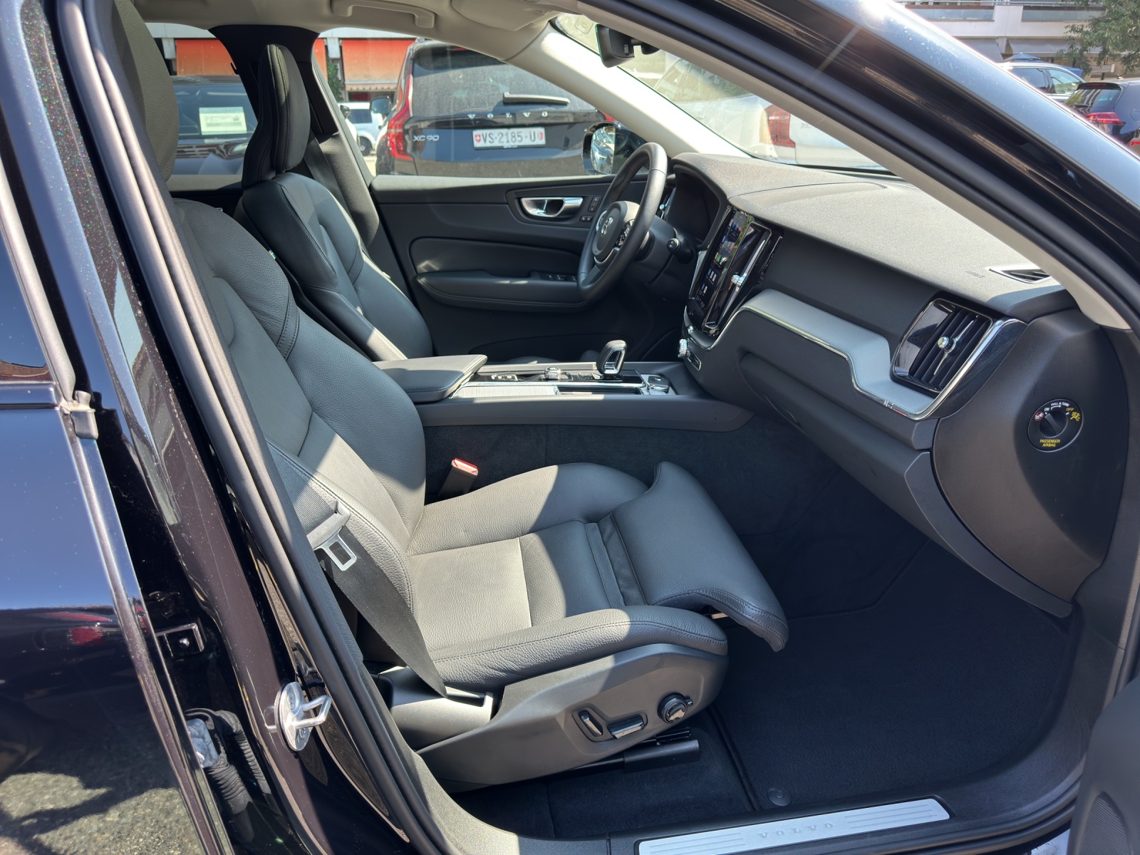 VOLVO XC60 2.0 T6 TE Plus Dark eAWD-image-20