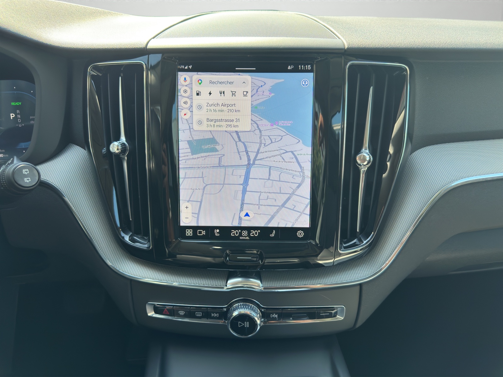 VOLVO XC60 2.0 T6 TE Plus Dark eAWD-image-15