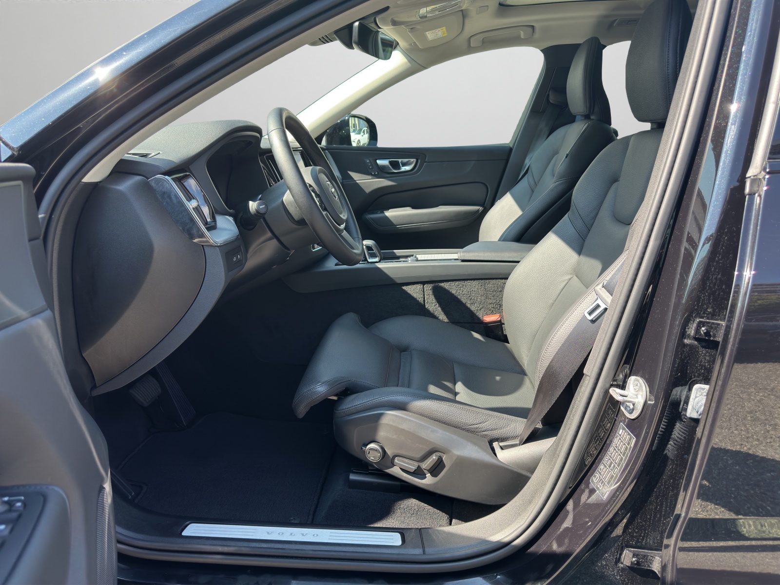 Image VOLVO XC60 XC60 2.0 T6 TE Plus Dark eAWD