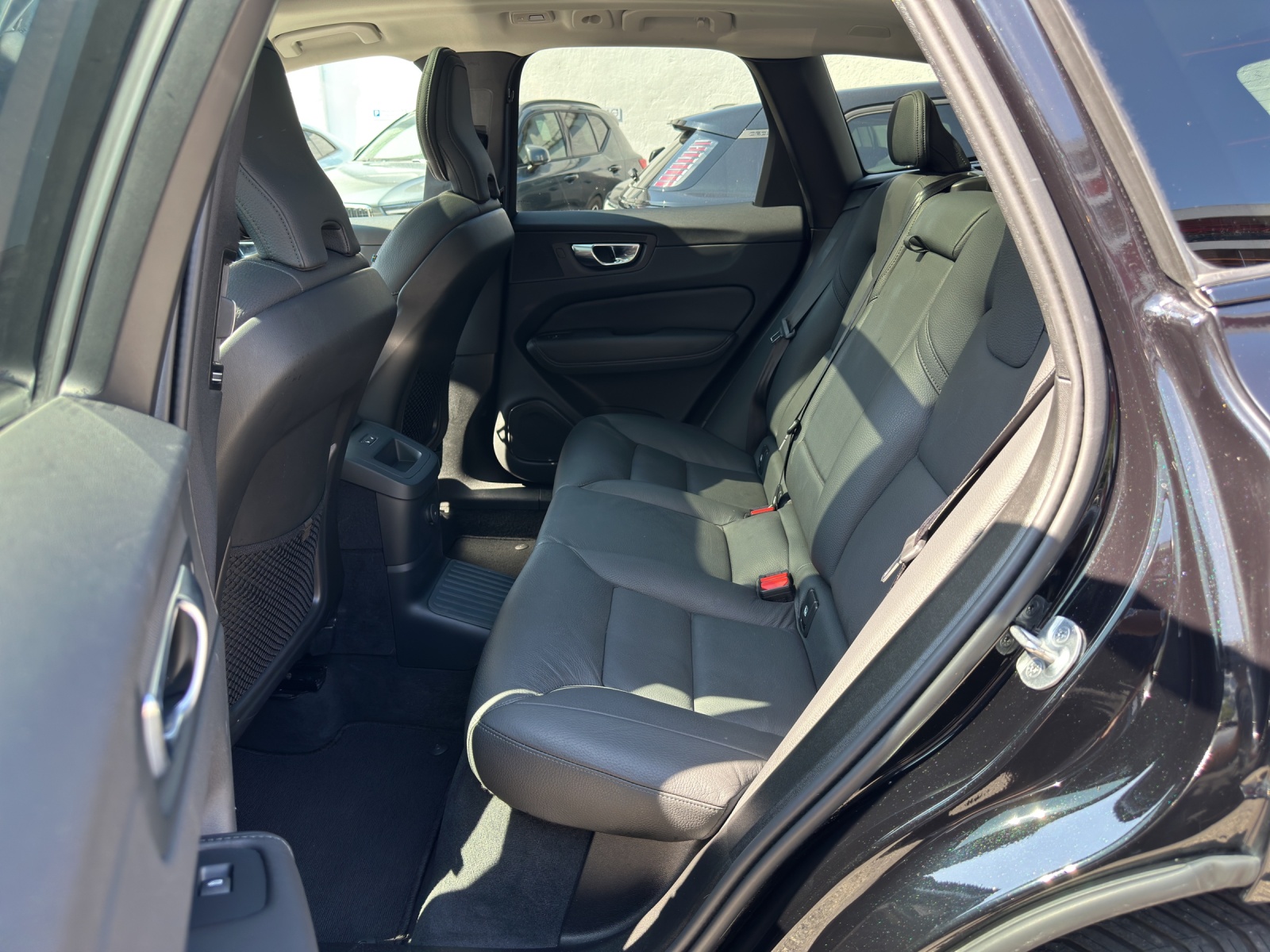VOLVO XC60 2.0 T6 TE Plus Dark eAWD-image-17