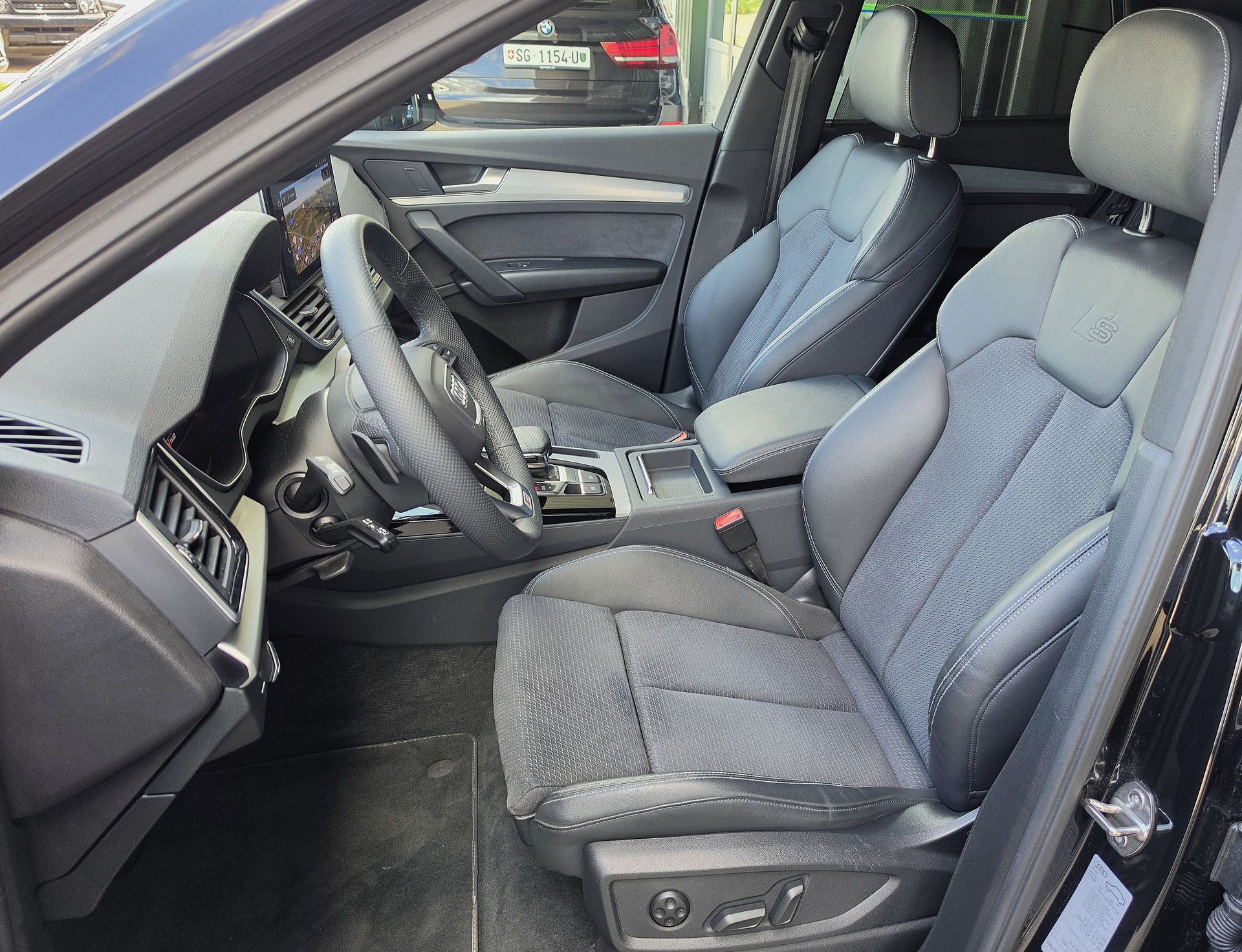 AUDI Q5 Sportback 40 TDI Black Edition S-Line quattro S-Tronic-image-9