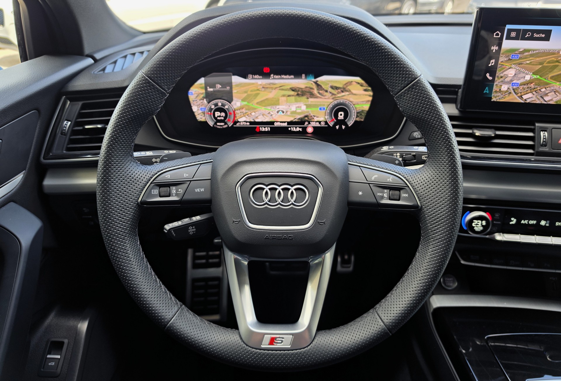 AUDI Q5 Sportback 40 TDI Black Edition S-Line quattro S-Tronic-image-10