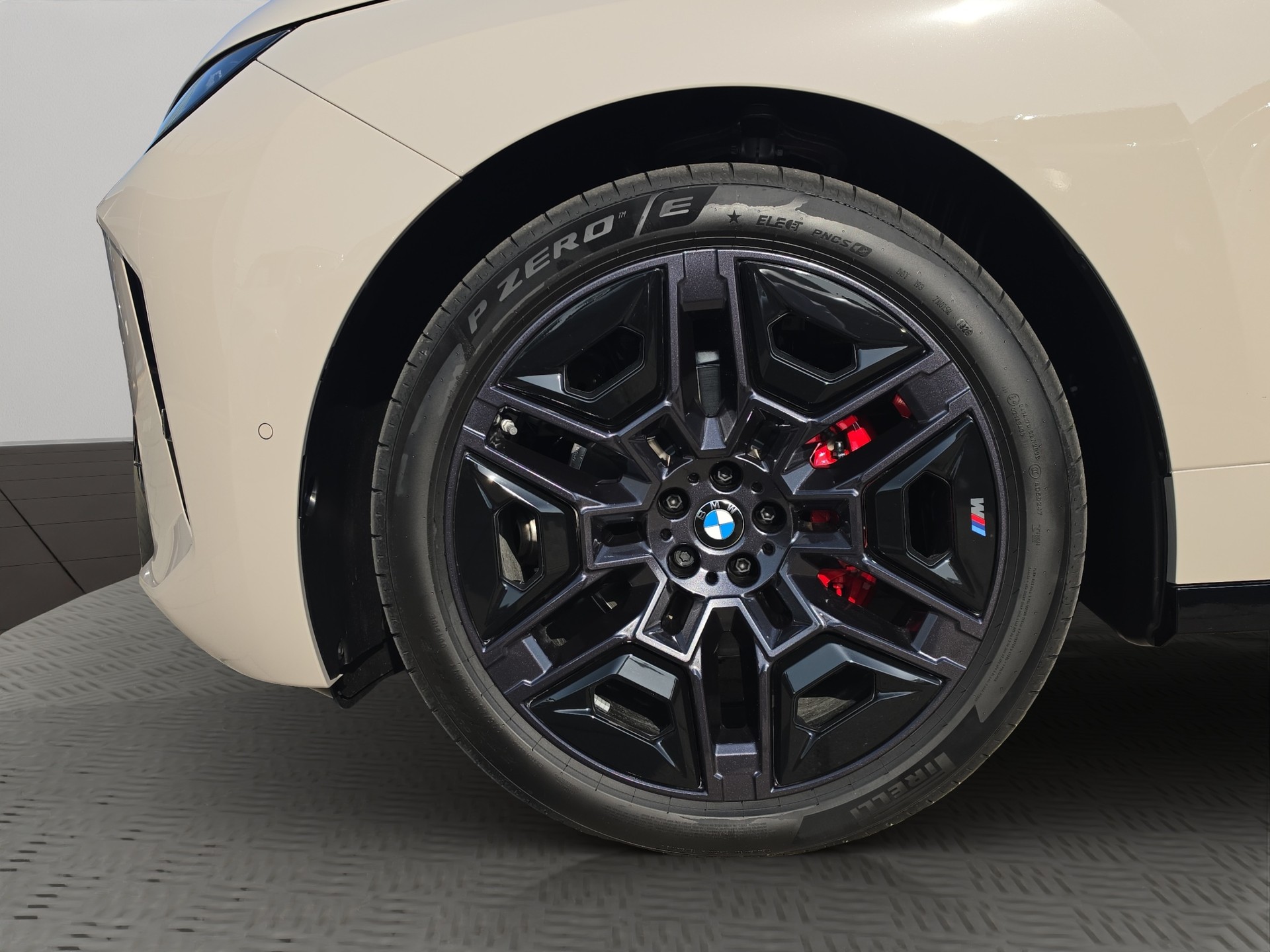 BMW iX xDrive60 M Sport Pro-image-8
