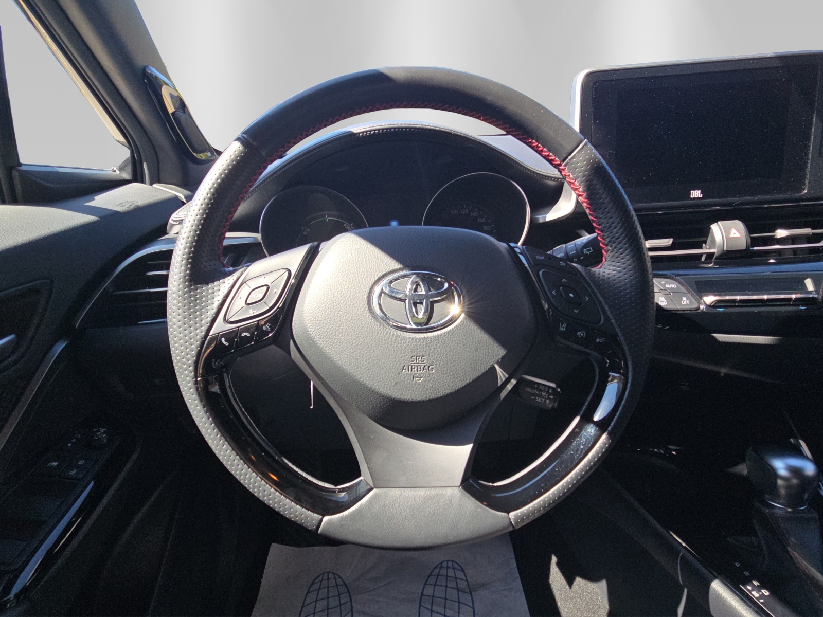 TOYOTA C-HR 2.0 VVTi HSD GR Sport-image-11