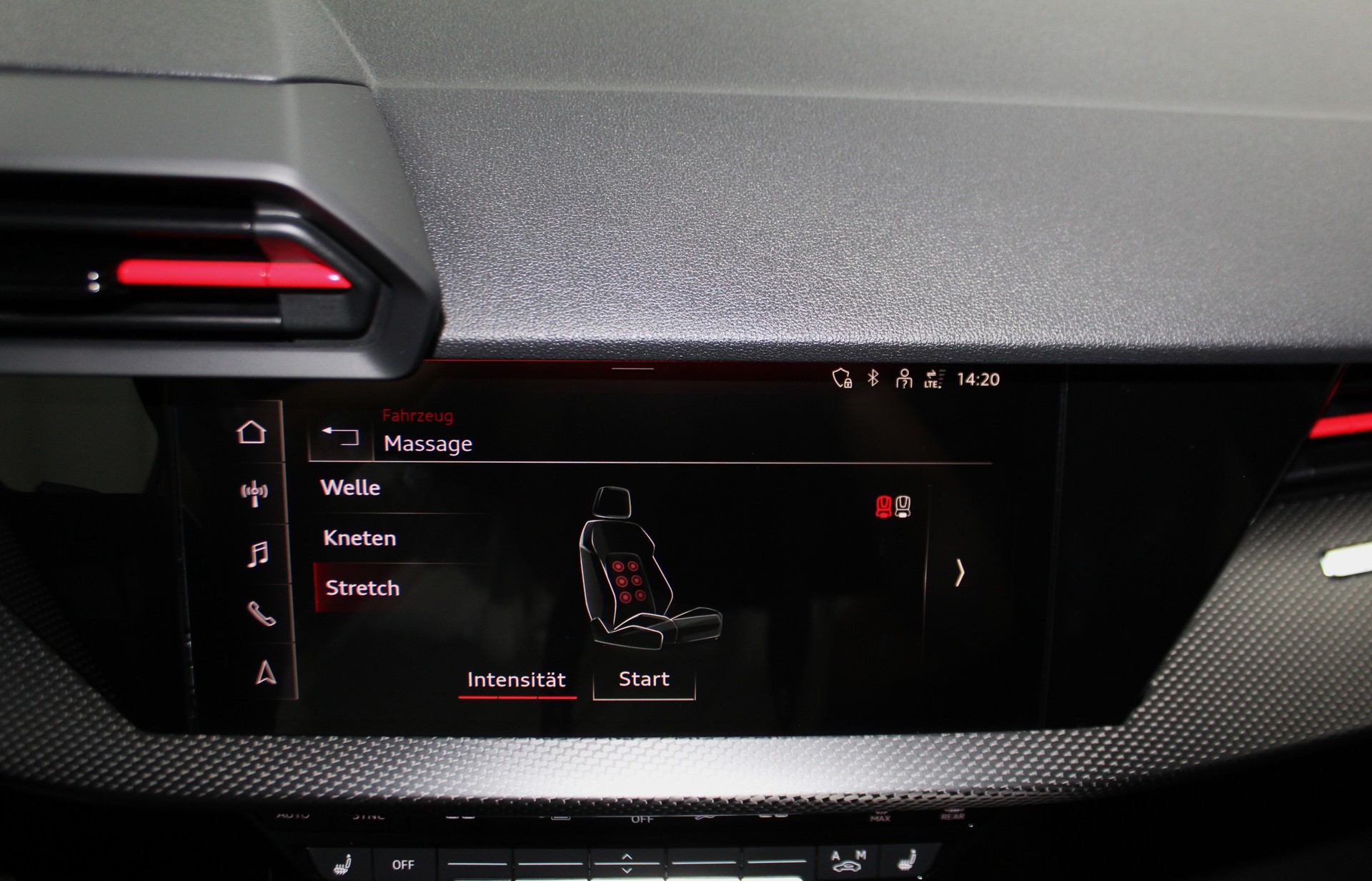 AUDI RS3 Sportback 2.5 TSI quattro S-tronic/ RS-Designpaket plus rot / Keramikbremsanlage / CH-Fahrzeug-image-25