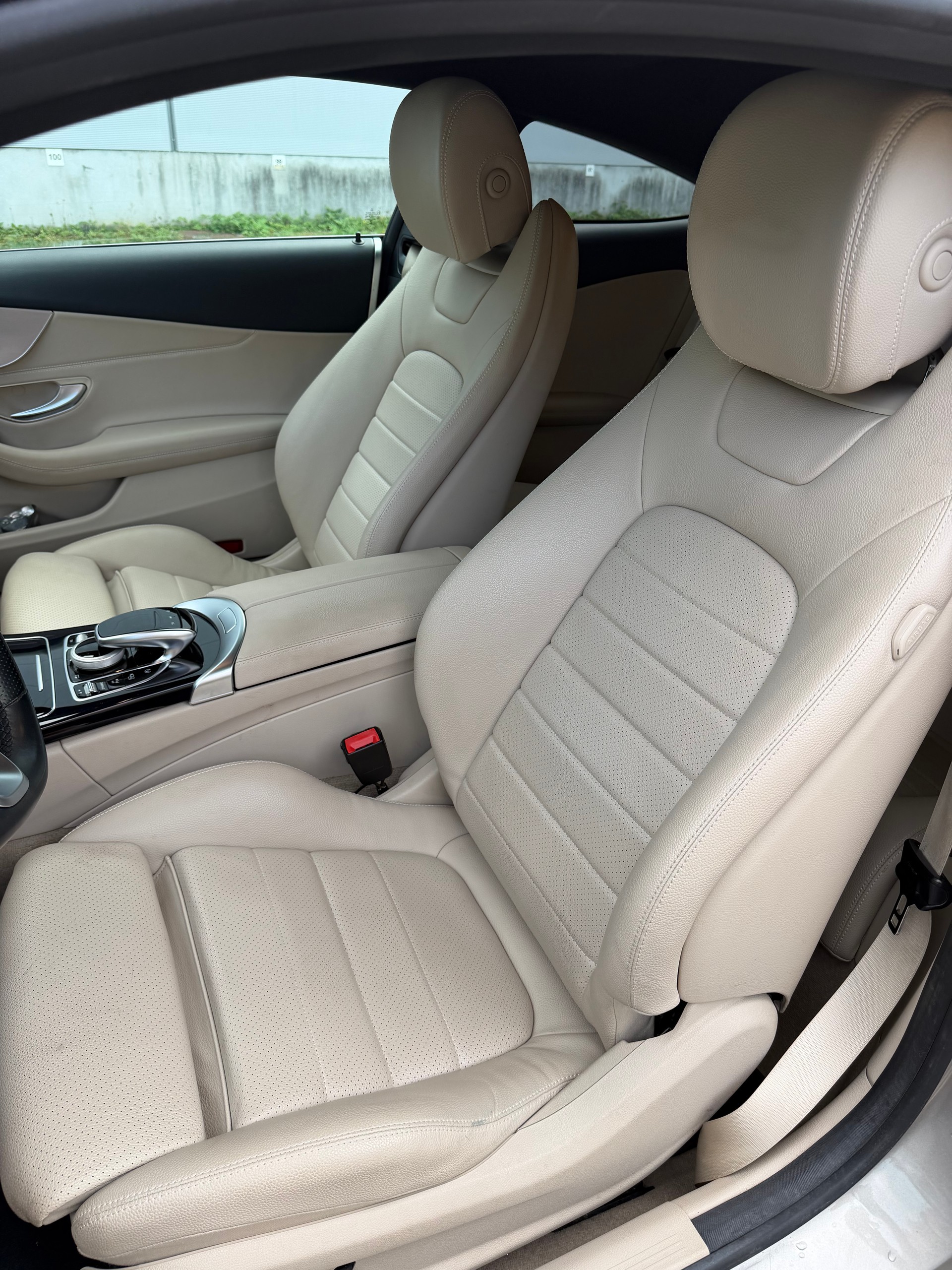 MERCEDES-BENZ C 220 d 4matic-image-4
