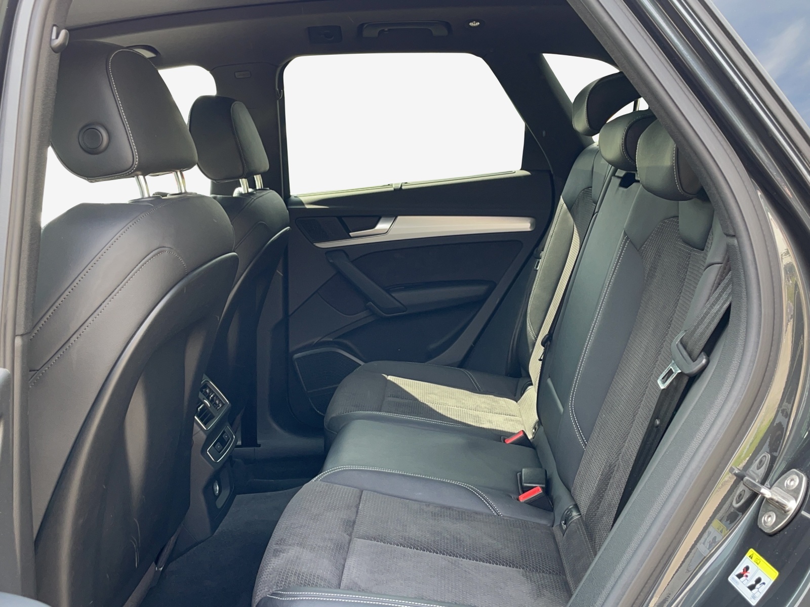 AUDI Q5 45 TFSI sport quattro S-tronic-image-8