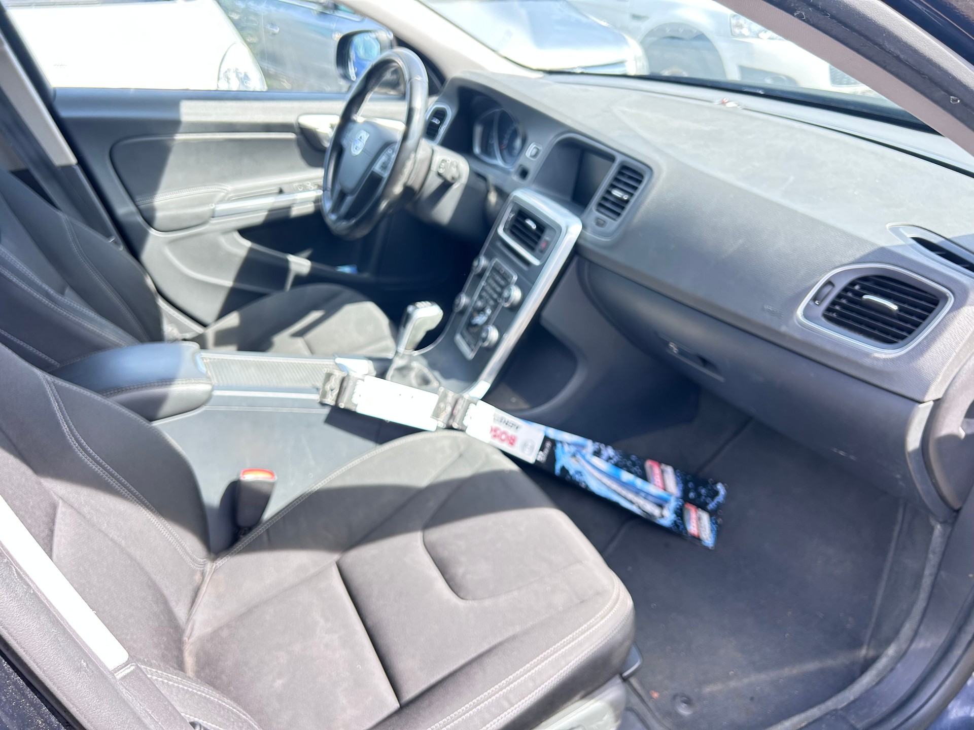 VOLVO V60 D4 Summum-image-12