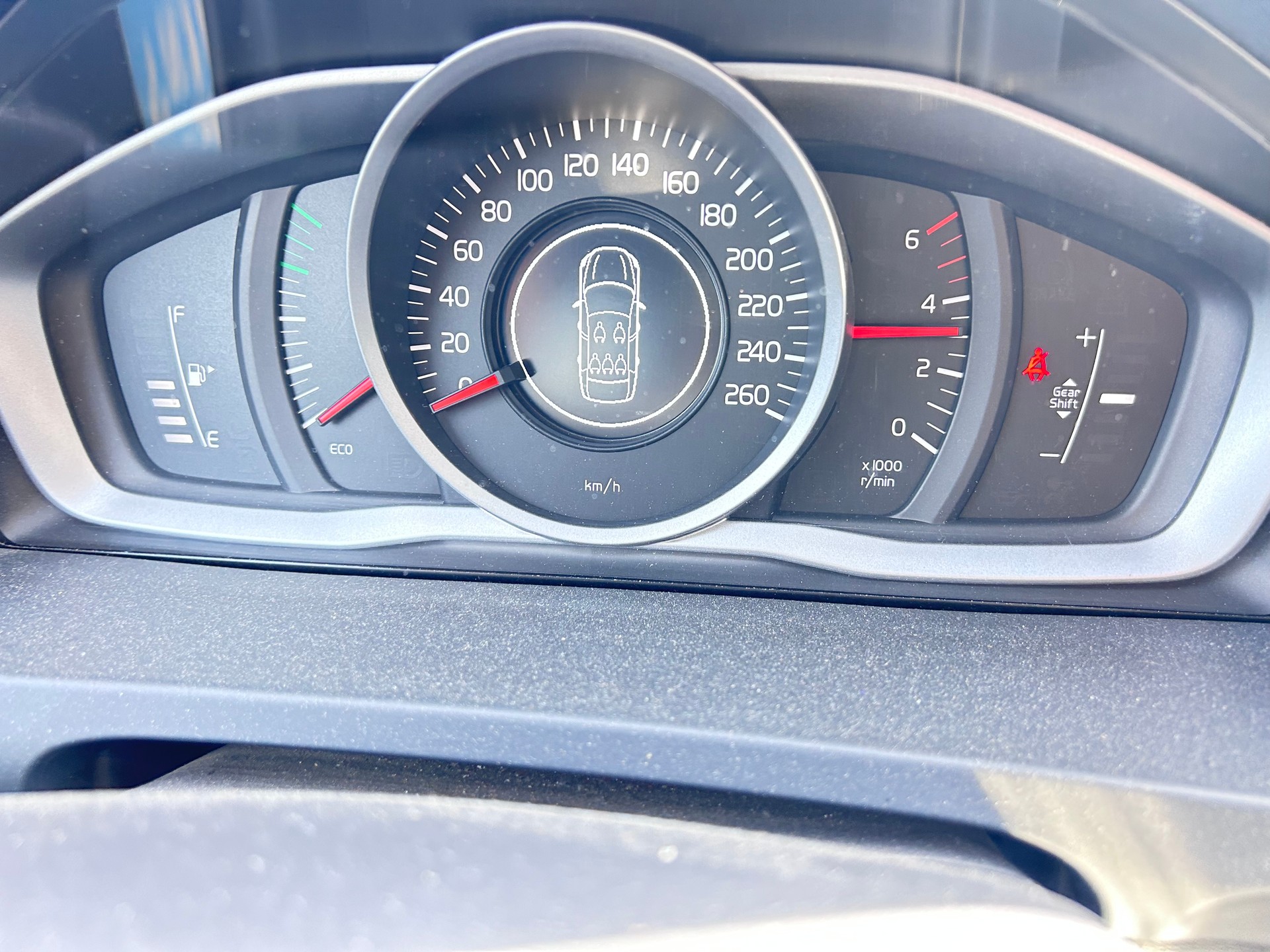 VOLVO V60 D4 Summum-image-10