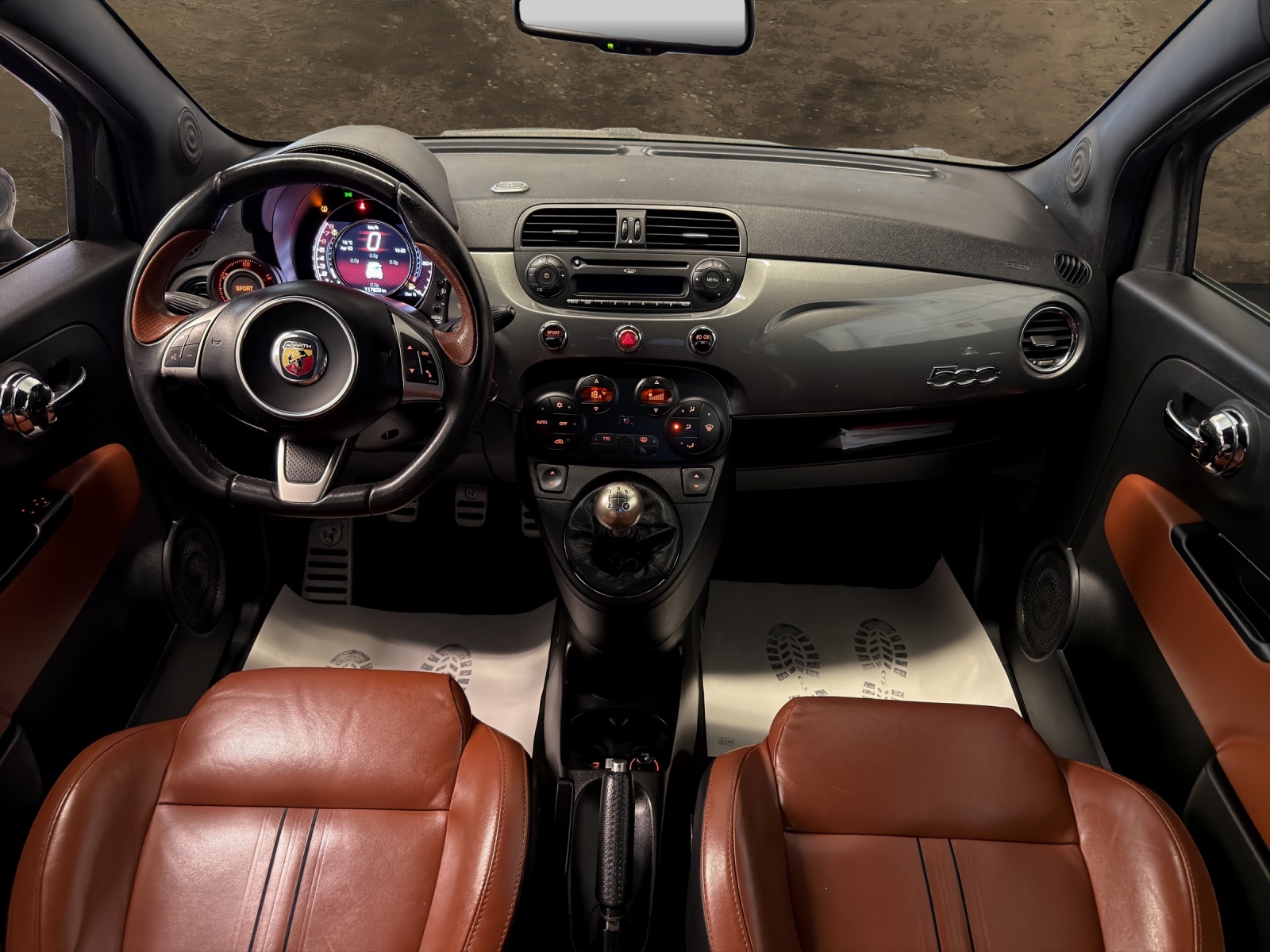 FIAT 595 1.4 16V Turbo Abarth Turismo-image-3