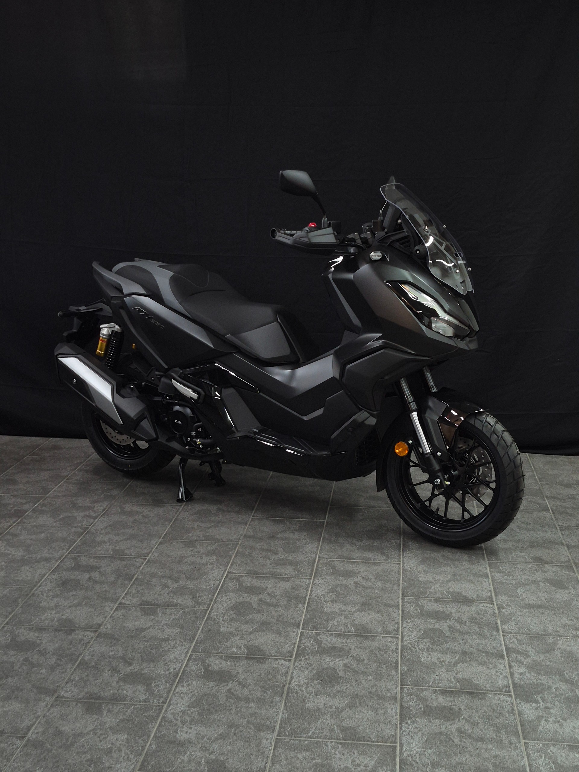 HONDA ADV 350-image-4
