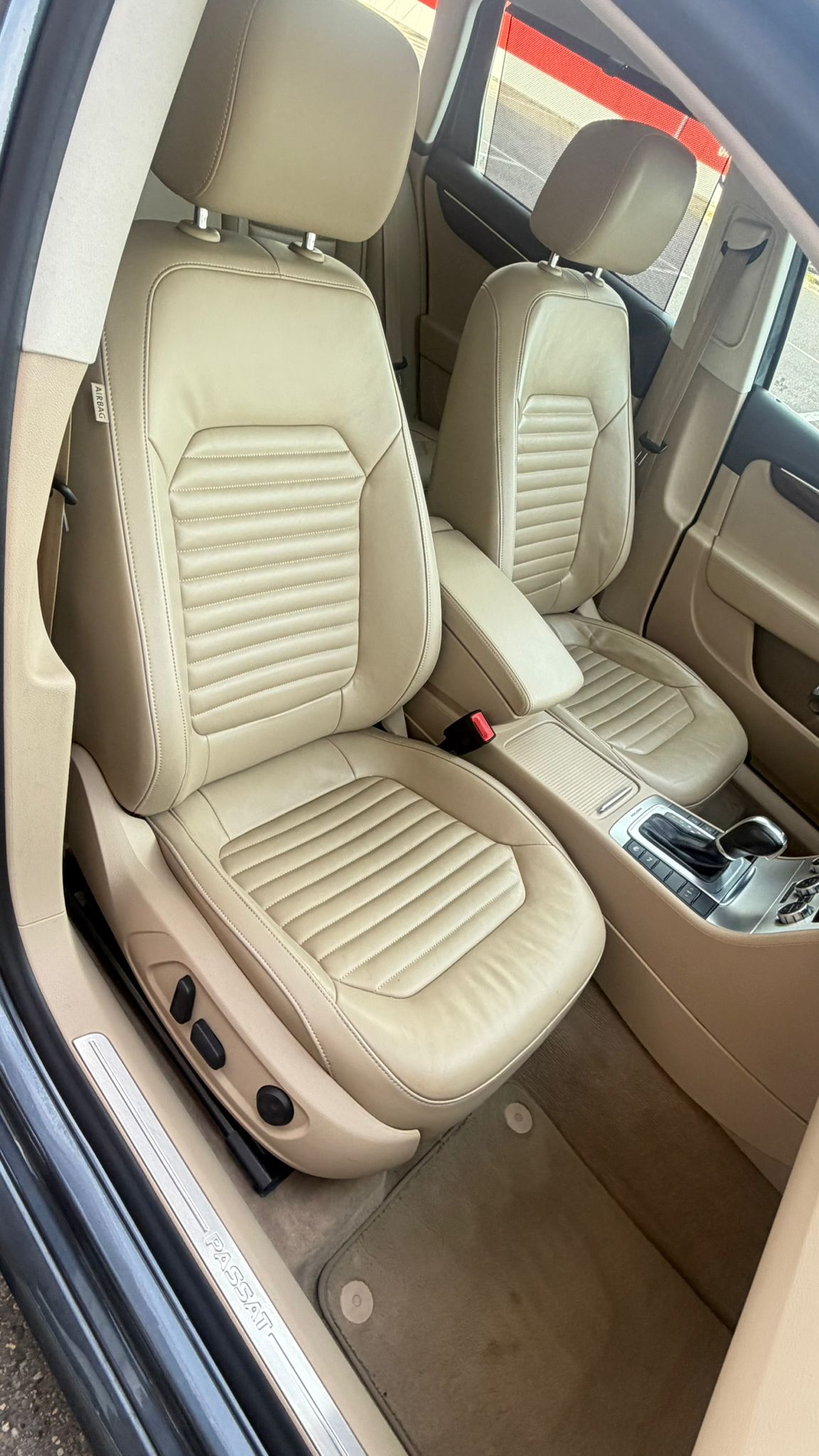 VW Passat Variant 3.6 FSI Highline 4Motion DSG-image-10