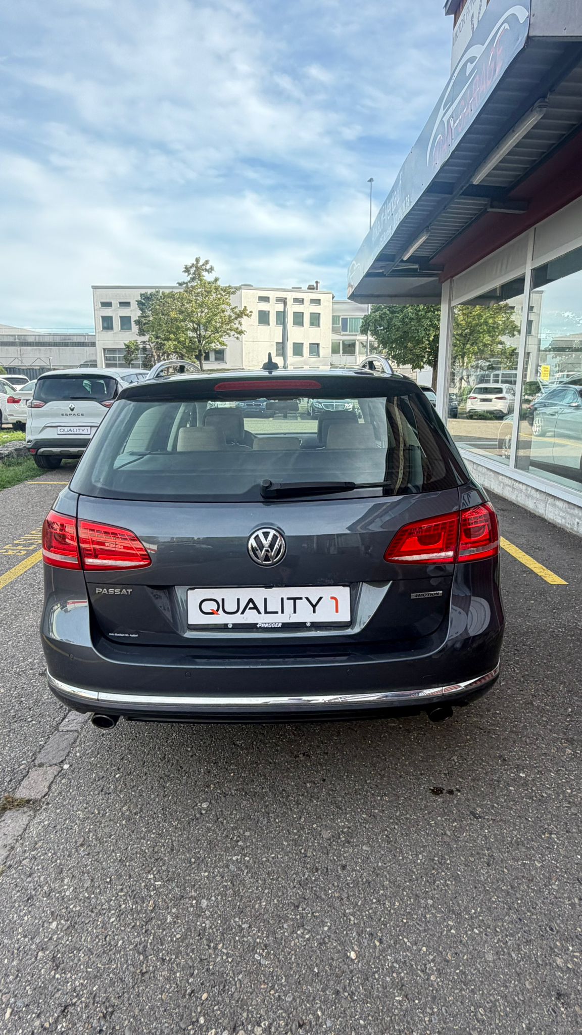 VW Passat Variant 3.6 FSI Highline 4Motion DSG-image-3