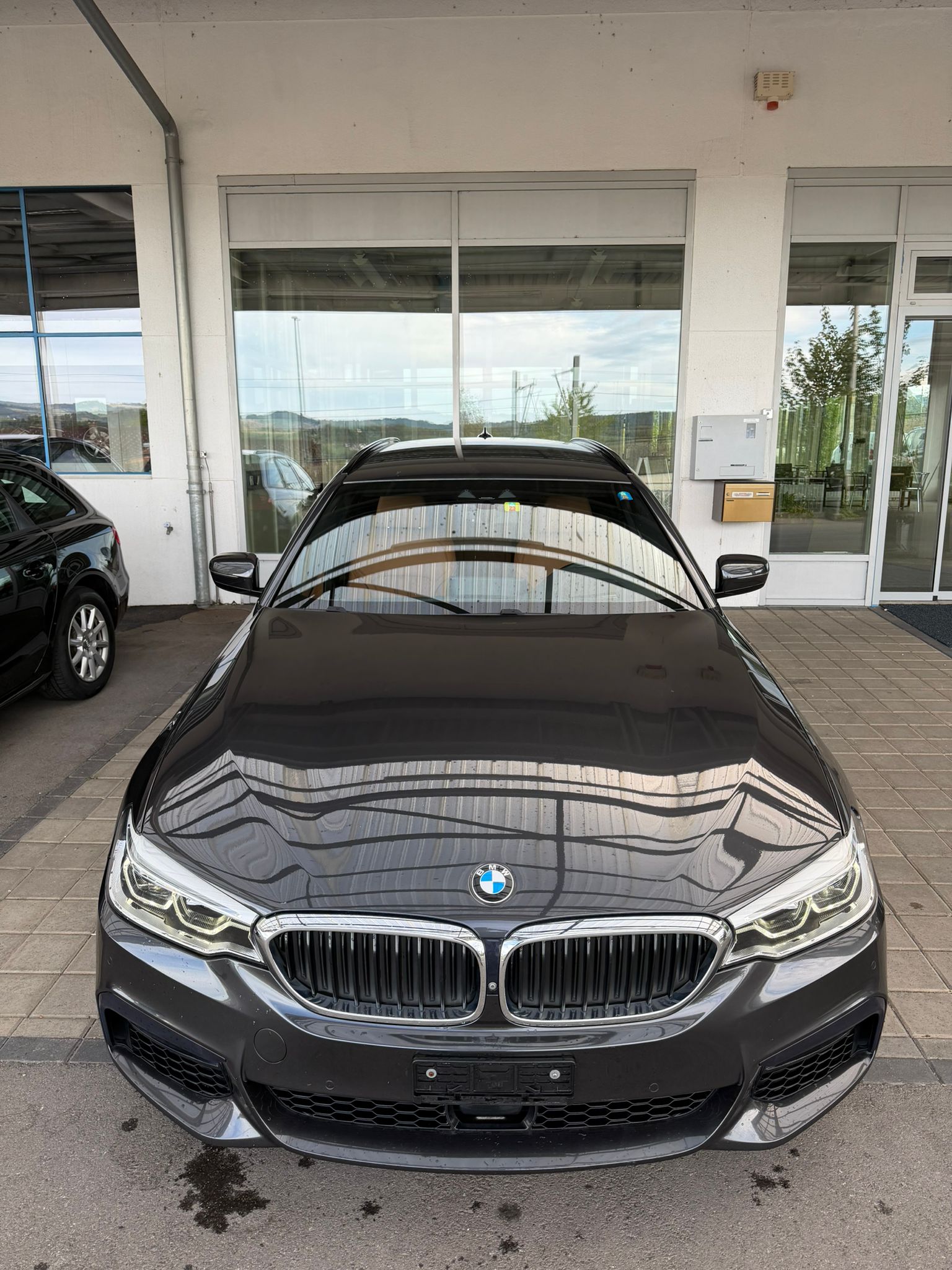 BMW 530d xDrive Touring Sport Line Steptronic-image-2