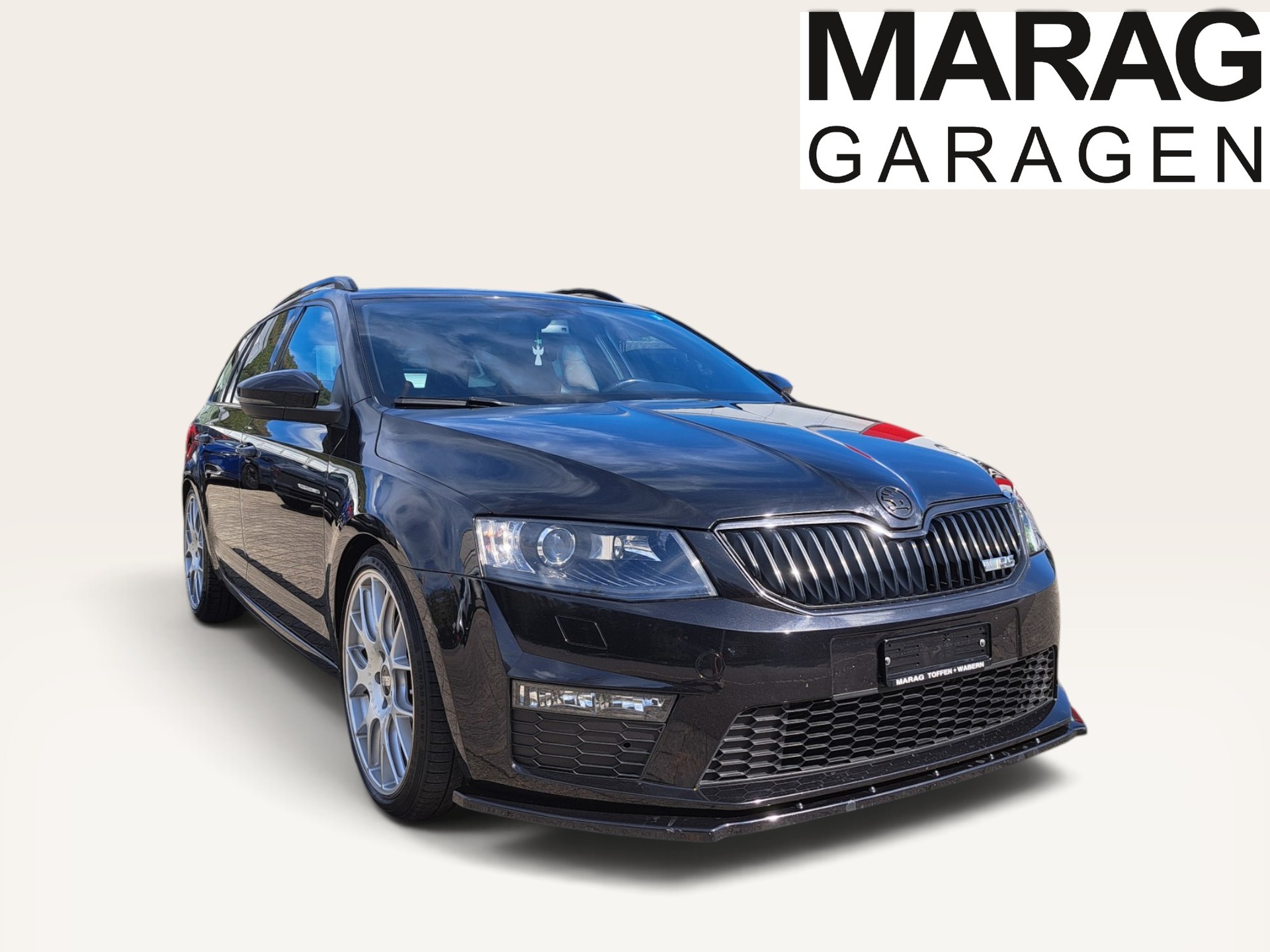 SKODA Octavia Combi 2.0 TSI RS-image-2