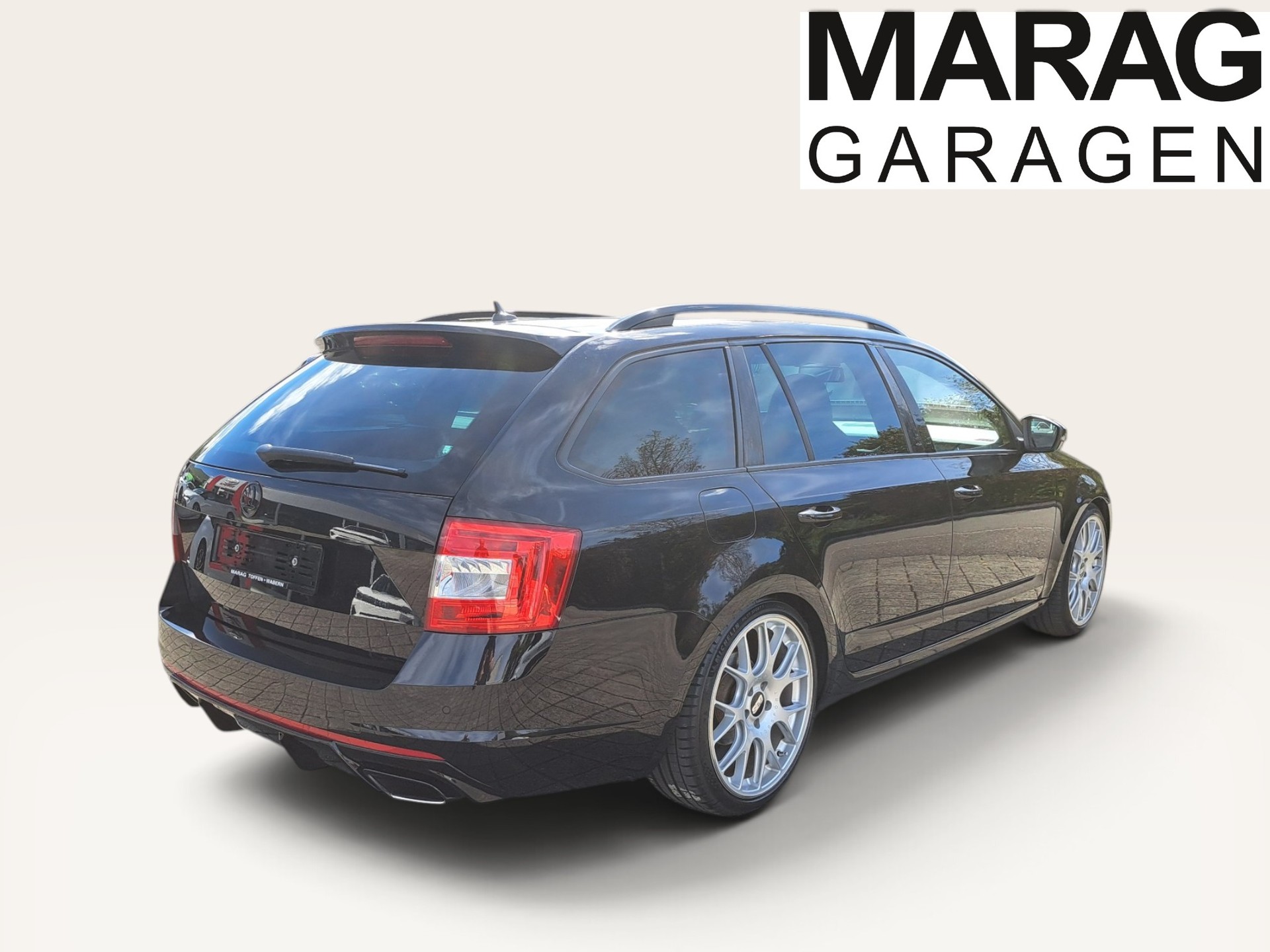 SKODA Octavia Combi 2.0 TSI RS-image-6